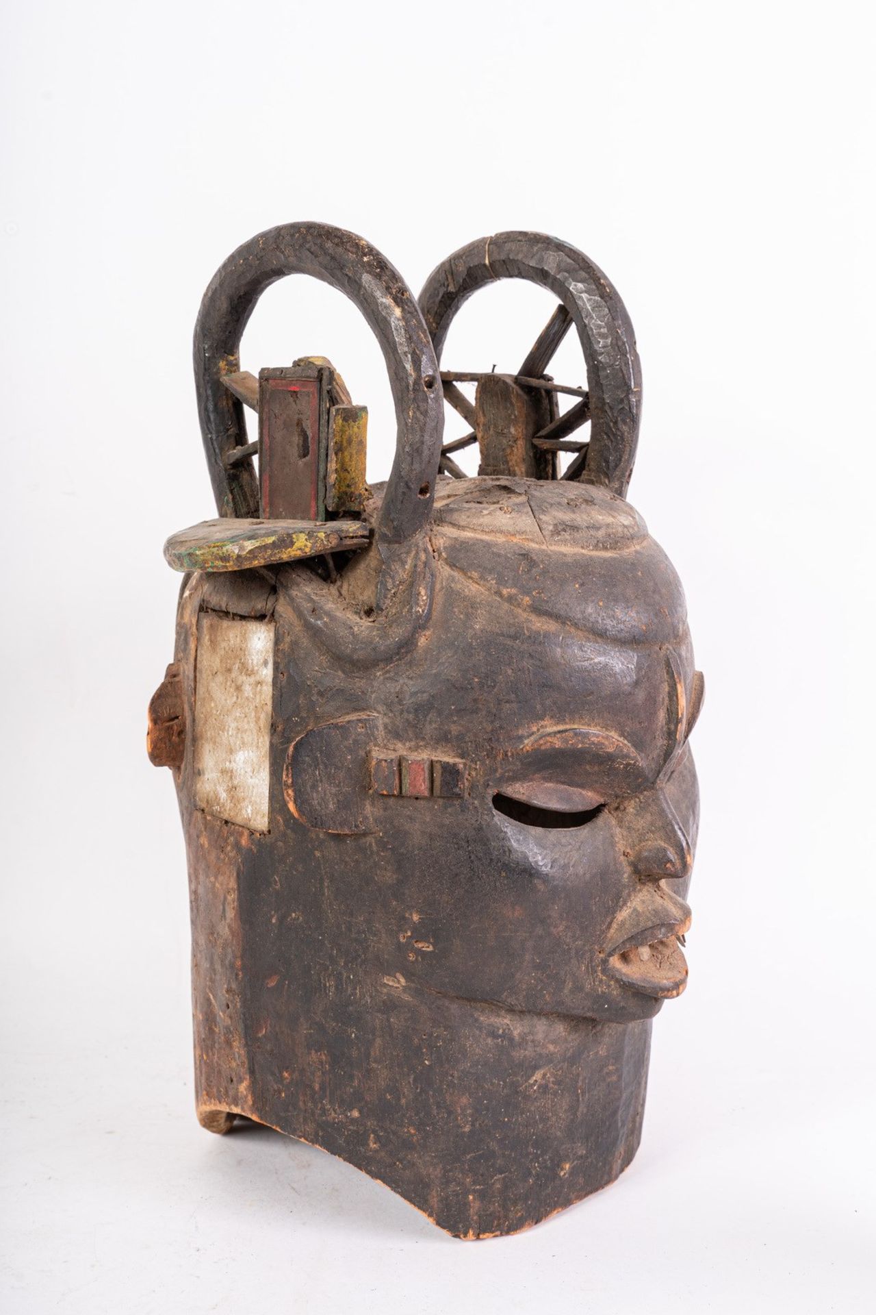 Arte africana Two-faced helmet mask, IgboNigeria. - Bild 2 aus 5