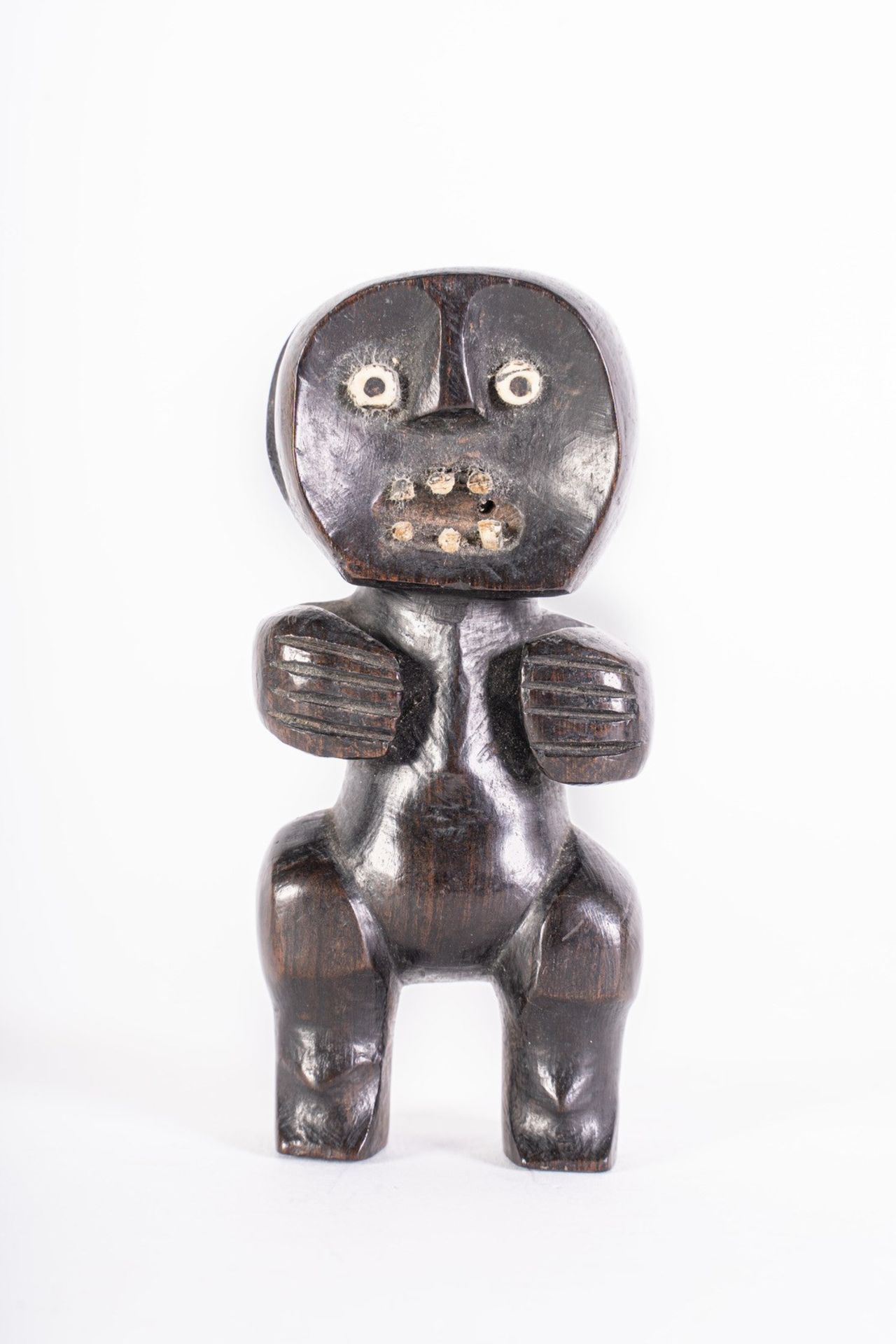 Arte africana Figure in ebony and bone, LegaD.R..Congo.