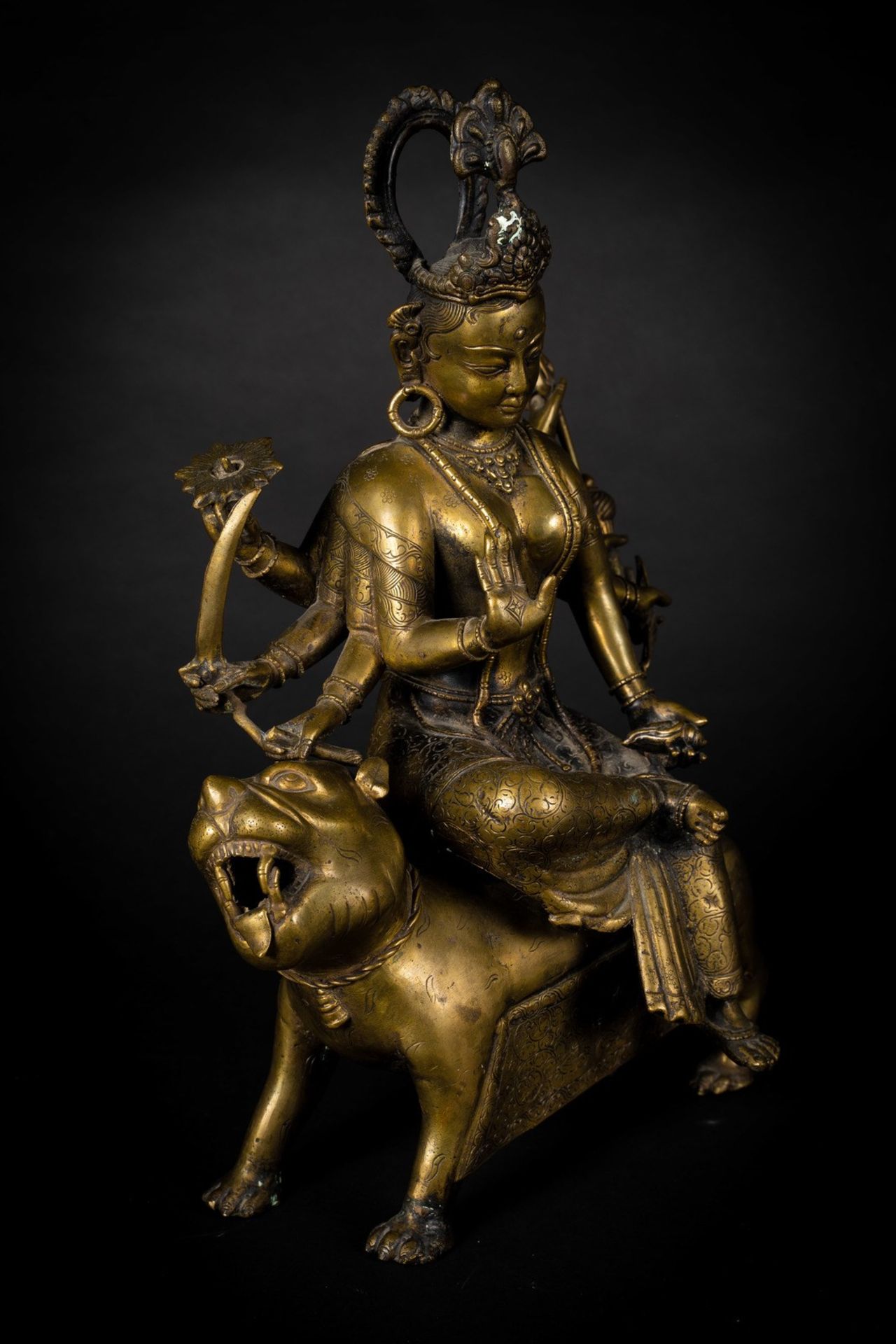 Arte Indiana A bronze figure of DurgaIndia, 19th century. - Bild 3 aus 6