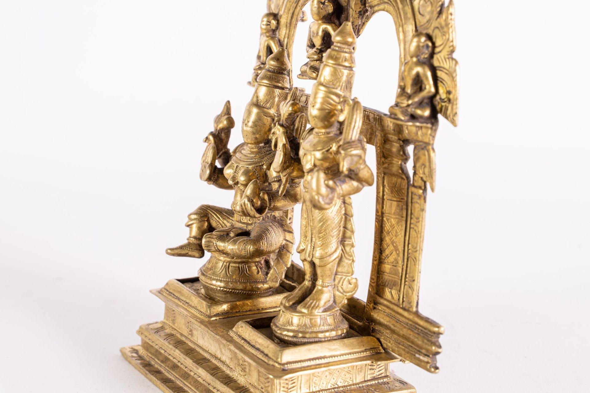 Arte Indiana A Jain temple of Padmavati and Dharnendra Southern India, 17th century . - Bild 2 aus 5