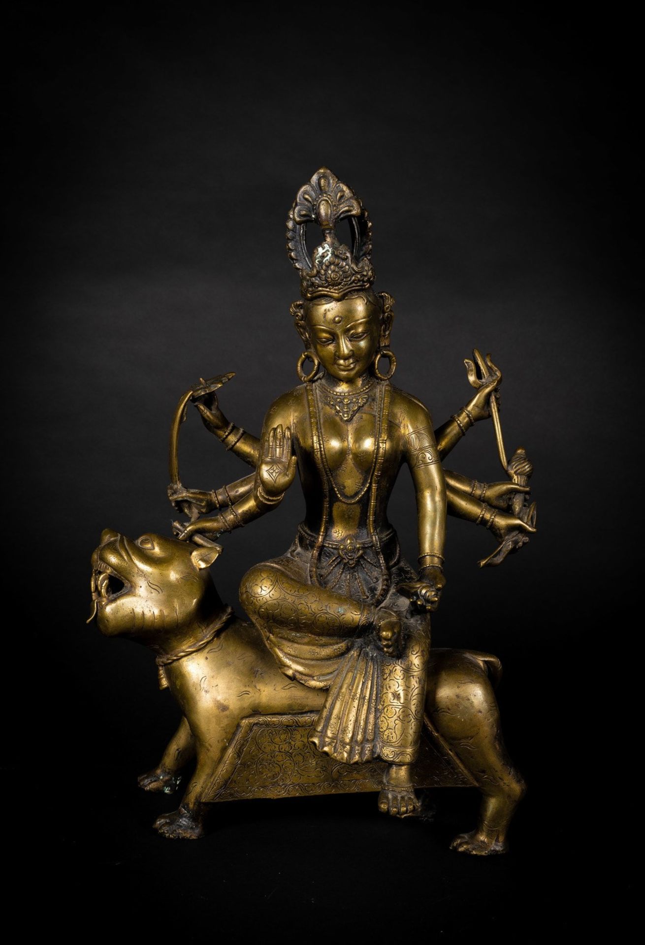 Arte Indiana A bronze figure of DurgaIndia, 19th century.