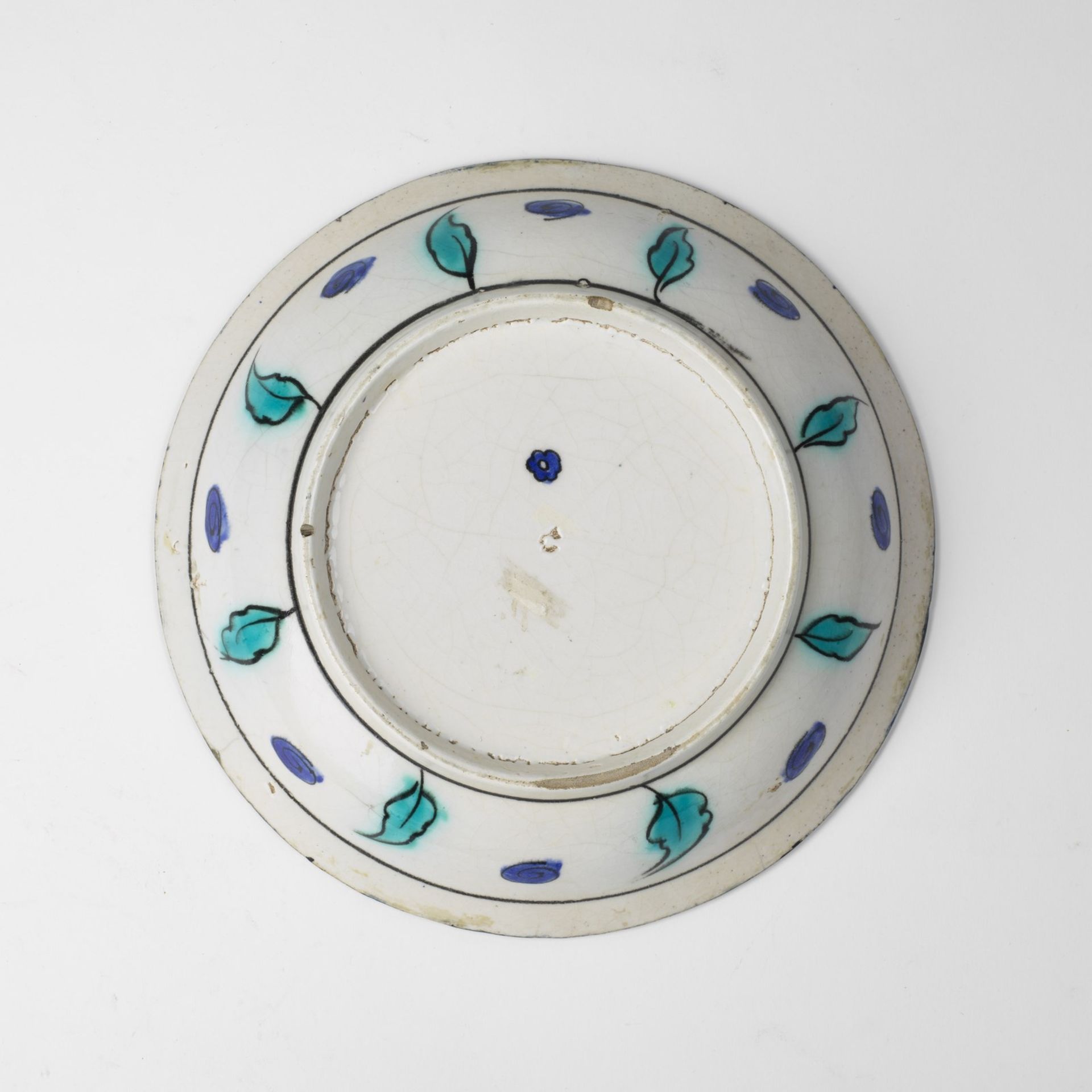 Arte Islamica A European Iznik stye dish Possibly France, 19th century . - Bild 2 aus 2