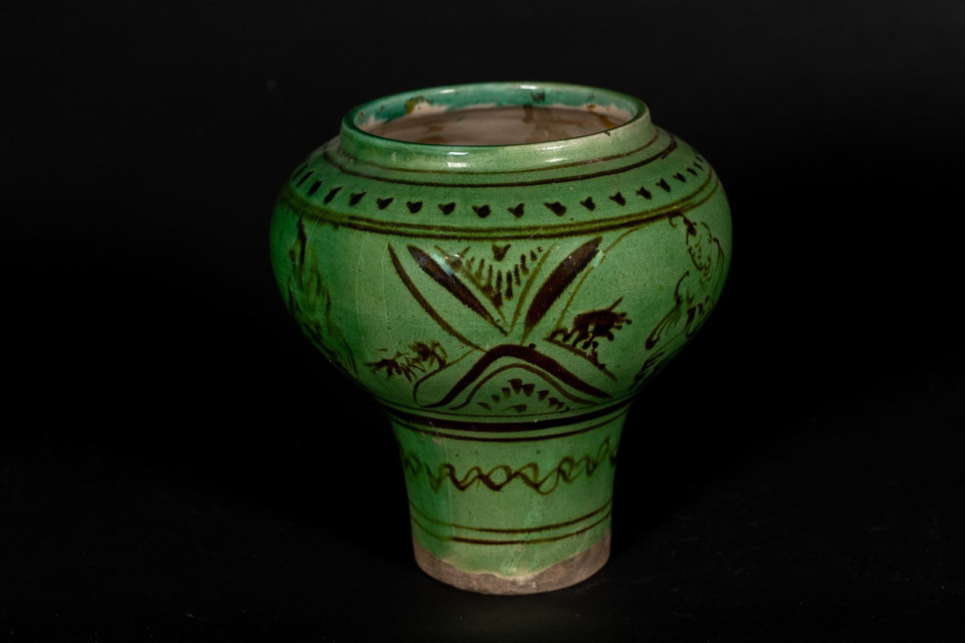 Arte Cinese A green-glazed painted “cizhou” vaseChina, Northern Song / Jin Dynasty, 10th/11th centu - Bild 2 aus 3