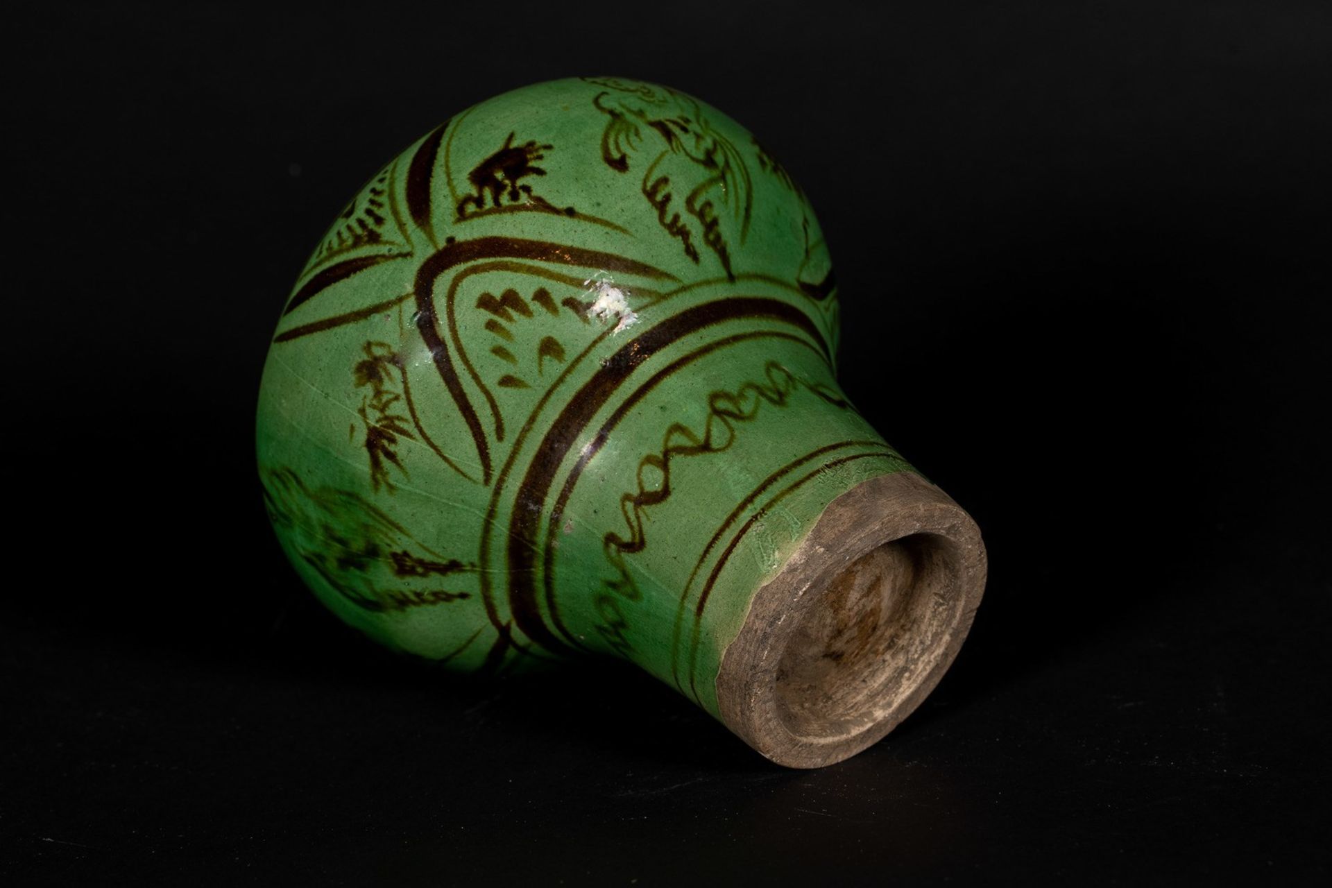 Arte Cinese A green-glazed painted “cizhou” vaseChina, Northern Song / Jin Dynasty, 10th/11th centu - Bild 3 aus 3