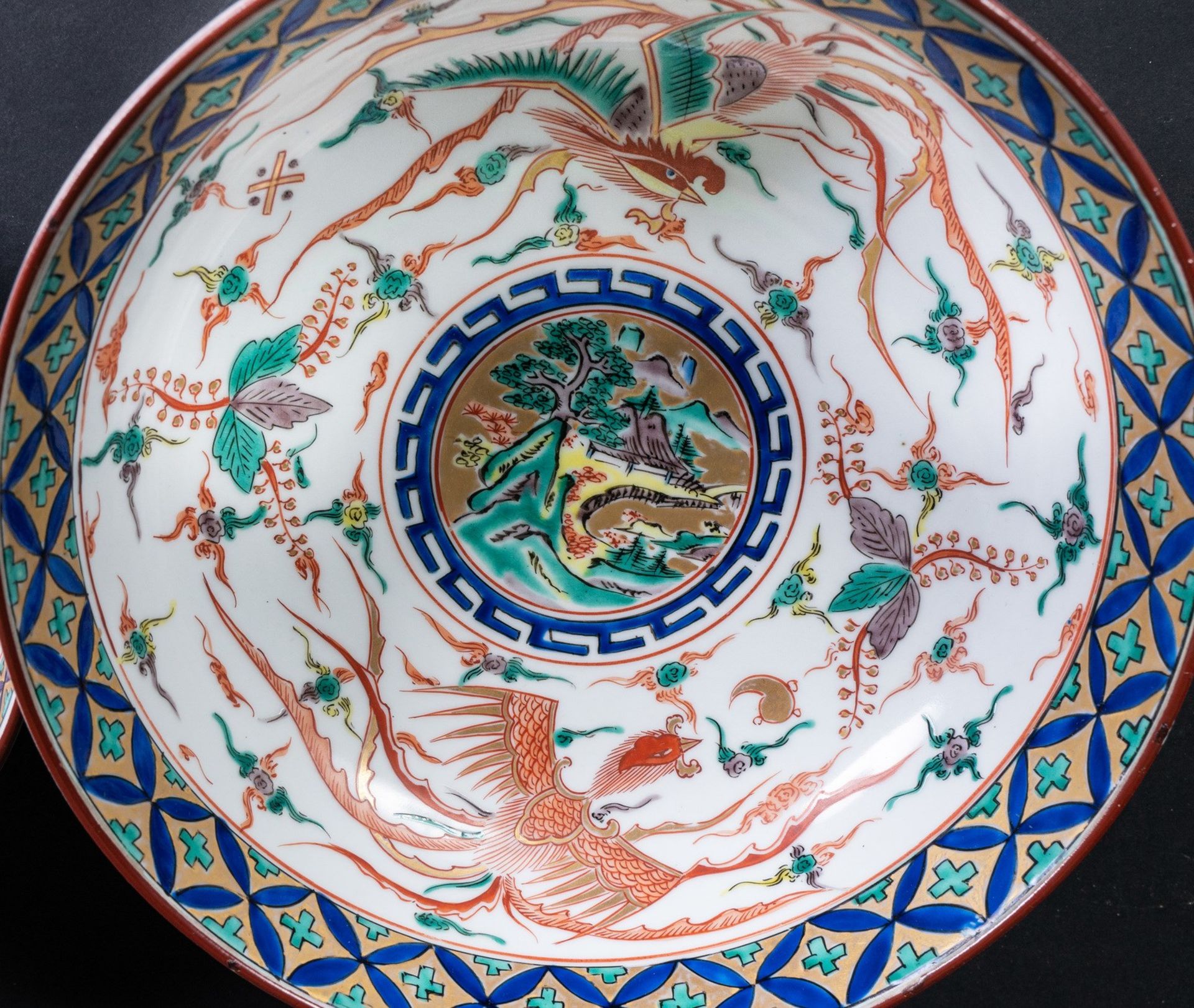 ARTE GIAPPONESE Three Imari pottery bowls decorated with phoenixesJapan, 19th-20th century . - Bild 11 aus 11