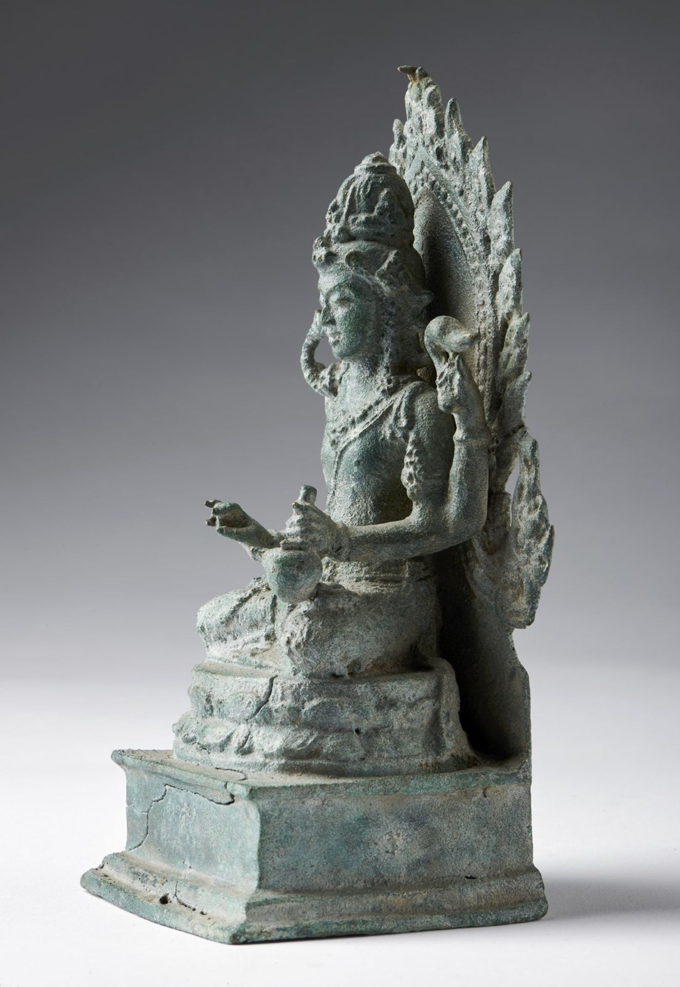Arte Sud-Est Asiatico A bronze figure of Lord Shiva Indonesia, 10th century . - Bild 3 aus 5