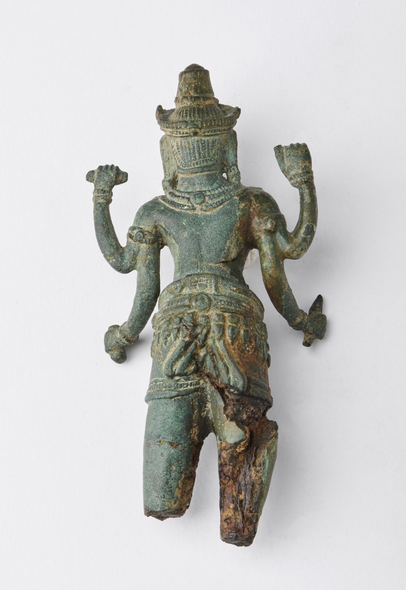 Arte Sud-Est Asiatico A bronze figure of Avalokiteshvara Cambodia, Khmer, 12th century . - Bild 5 aus 5