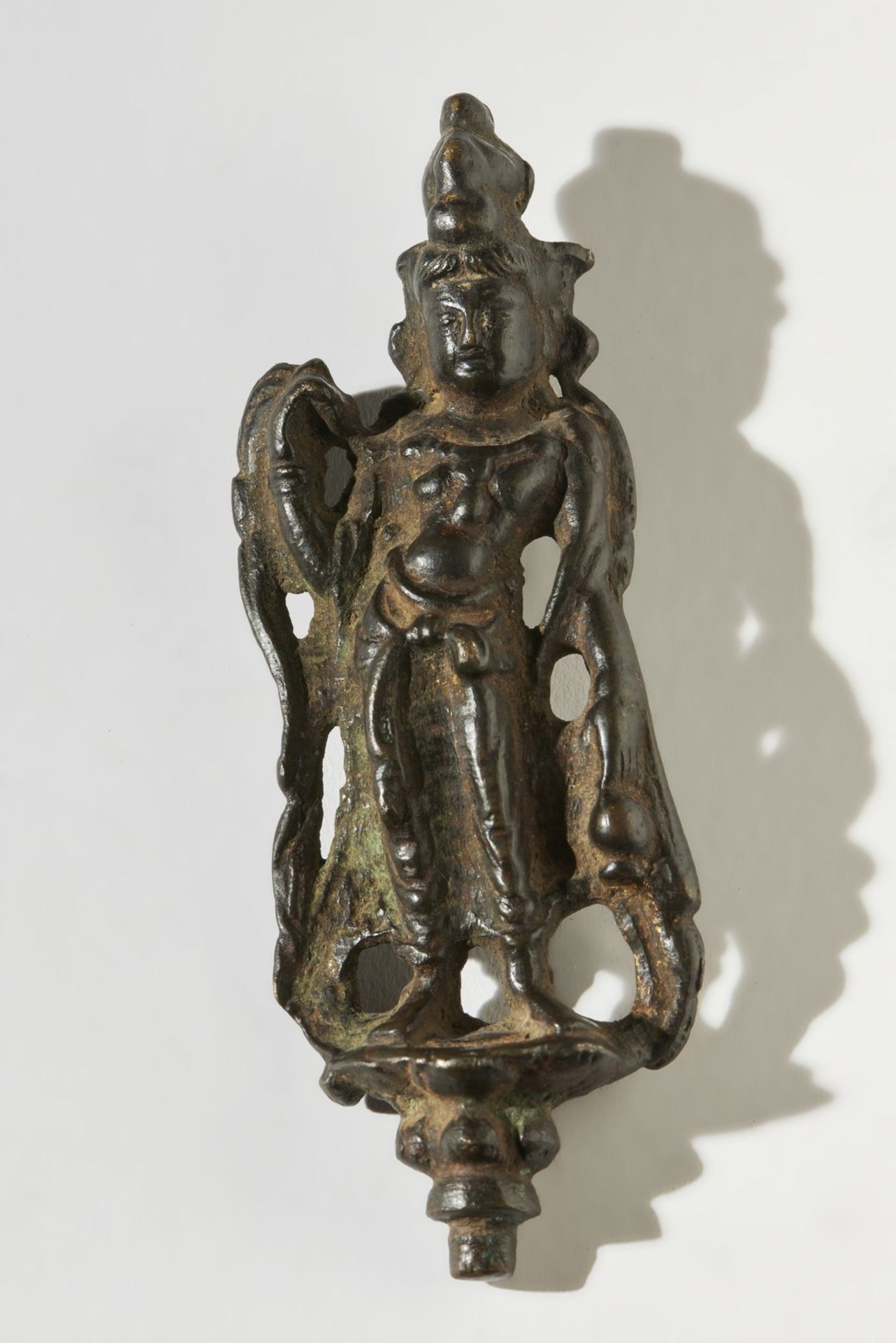 Arte Cinese A small high silver bronze figure of Guanyin China, Tang dynasty, 618- 907 d.C.