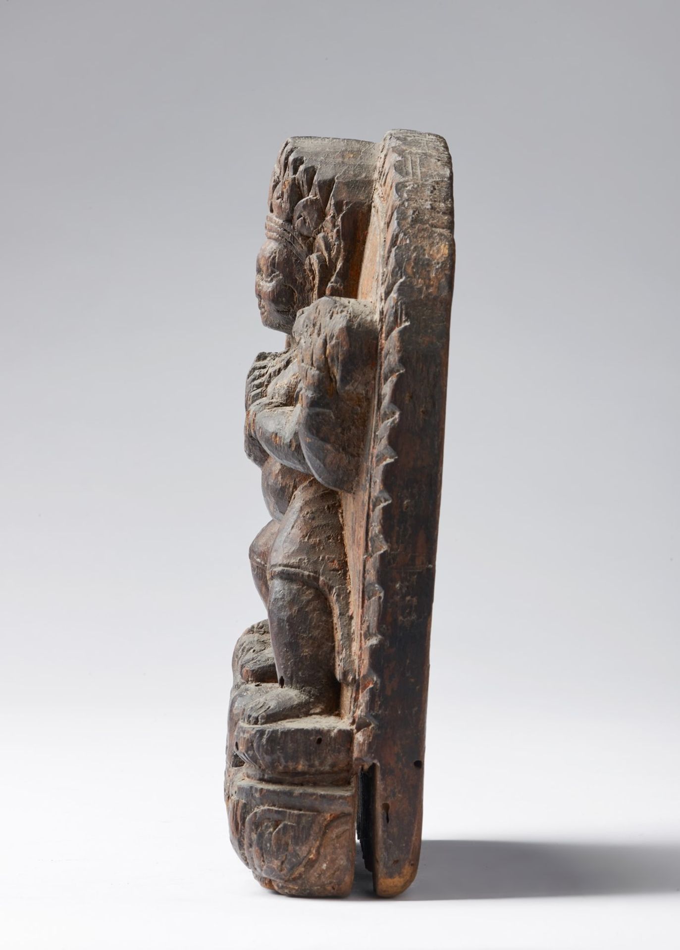 Arte Himalayana A wooden figure of Mahakala Nepal, 19th century . - Bild 3 aus 5