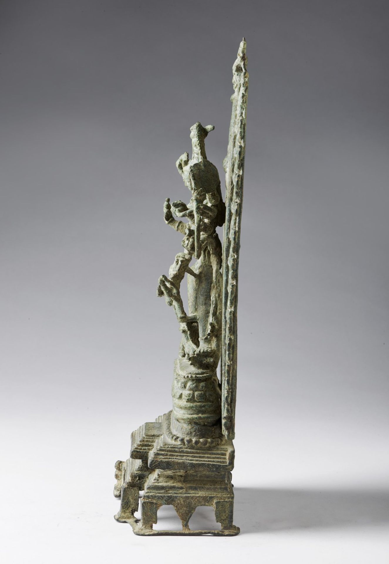 Arte Indiana An important figure of armed Durga (Mahishasuramardini)North Eastern India, Pala perio - Bild 3 aus 6