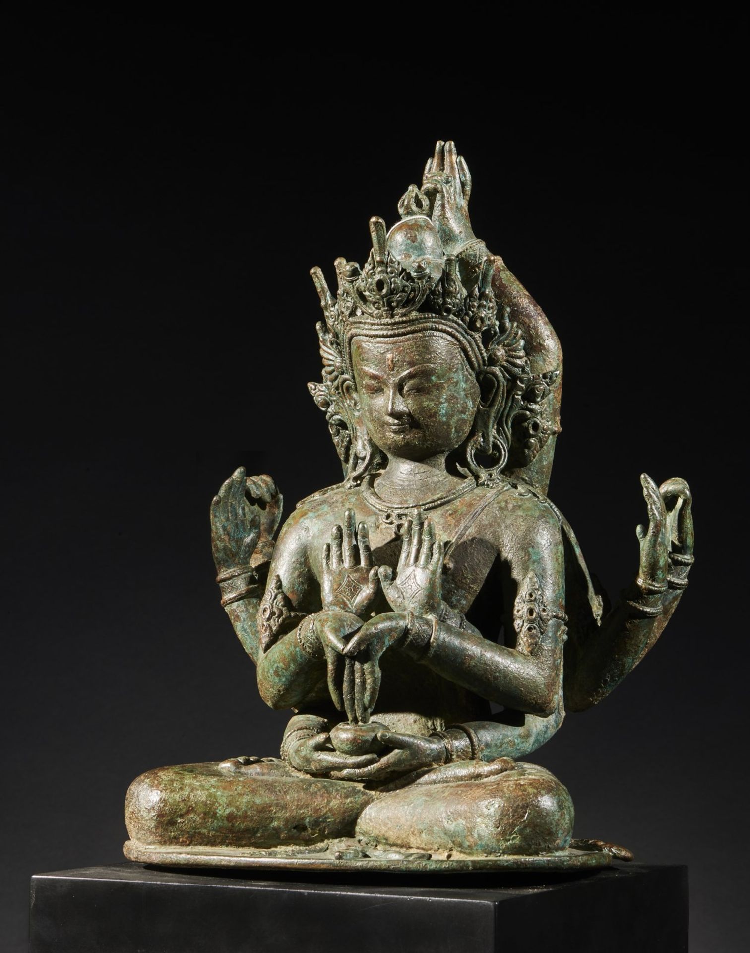 Arte Himalayana A rare large bronze figure of Manjushri NamasangitiNepal, 16th-17th century . - Bild 2 aus 10