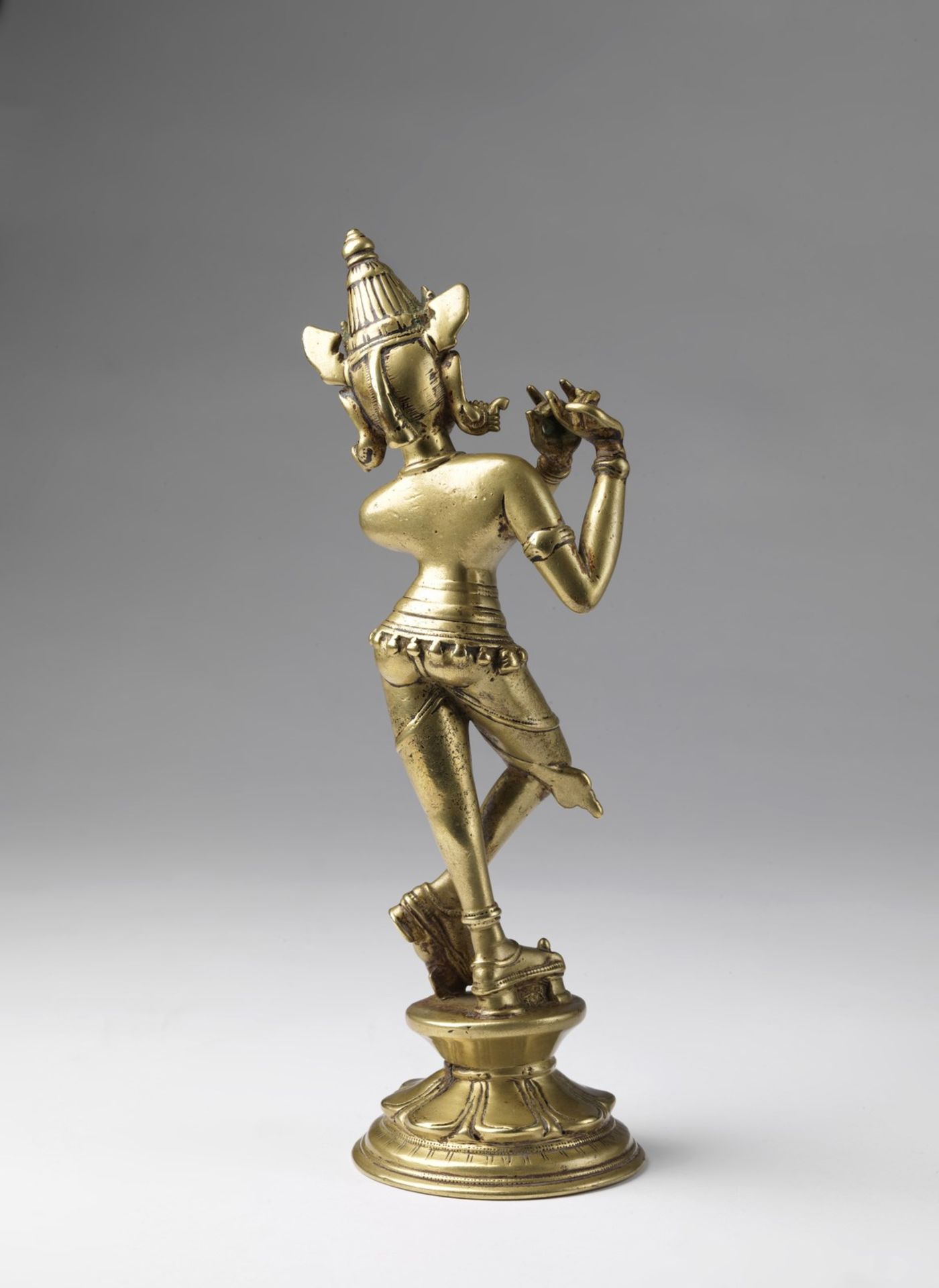 Arte Indiana A brass figure of Krishna Venugopala India, Orissa, early 17th century . - Image 3 of 3