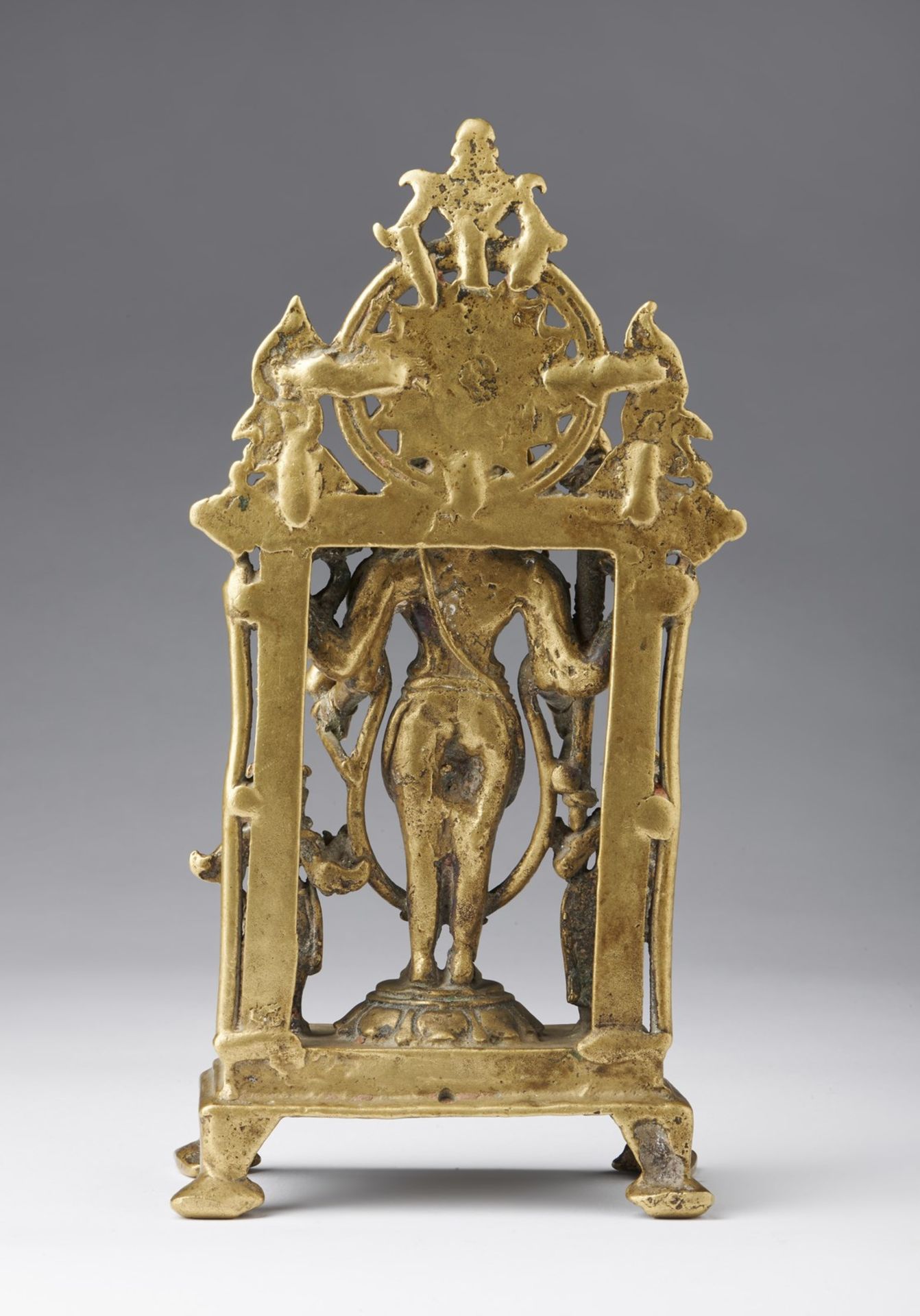 Arte Indiana A brass altar dedicated to Vishnu India, Himachal Pradesh, 12th century . - Image 2 of 5