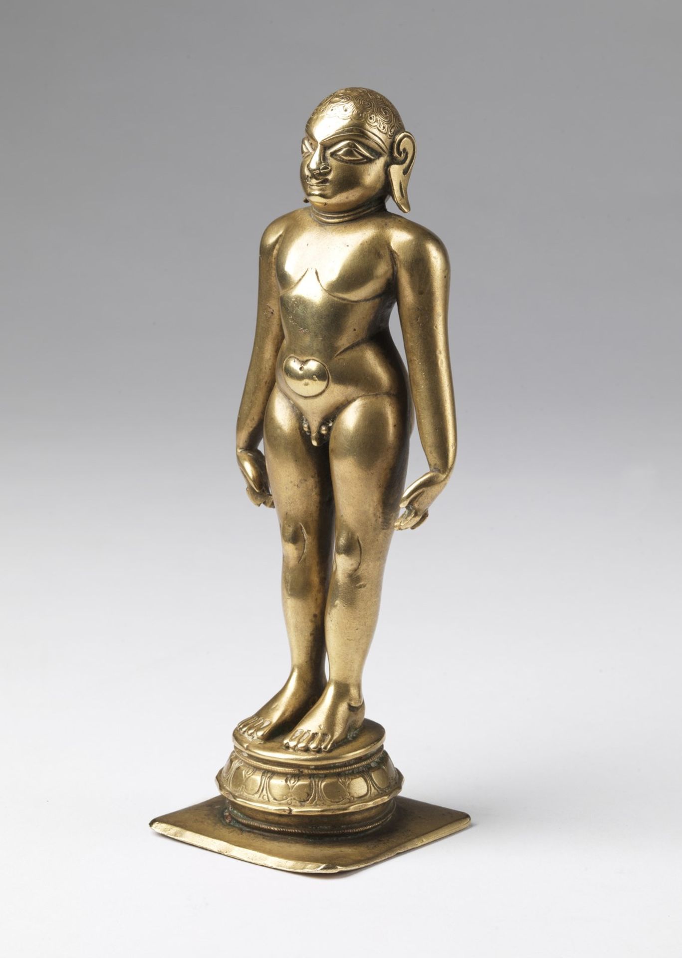 Arte Indiana A brass jaina standing figure India, Karnataka, 16th-17th century . - Bild 2 aus 4