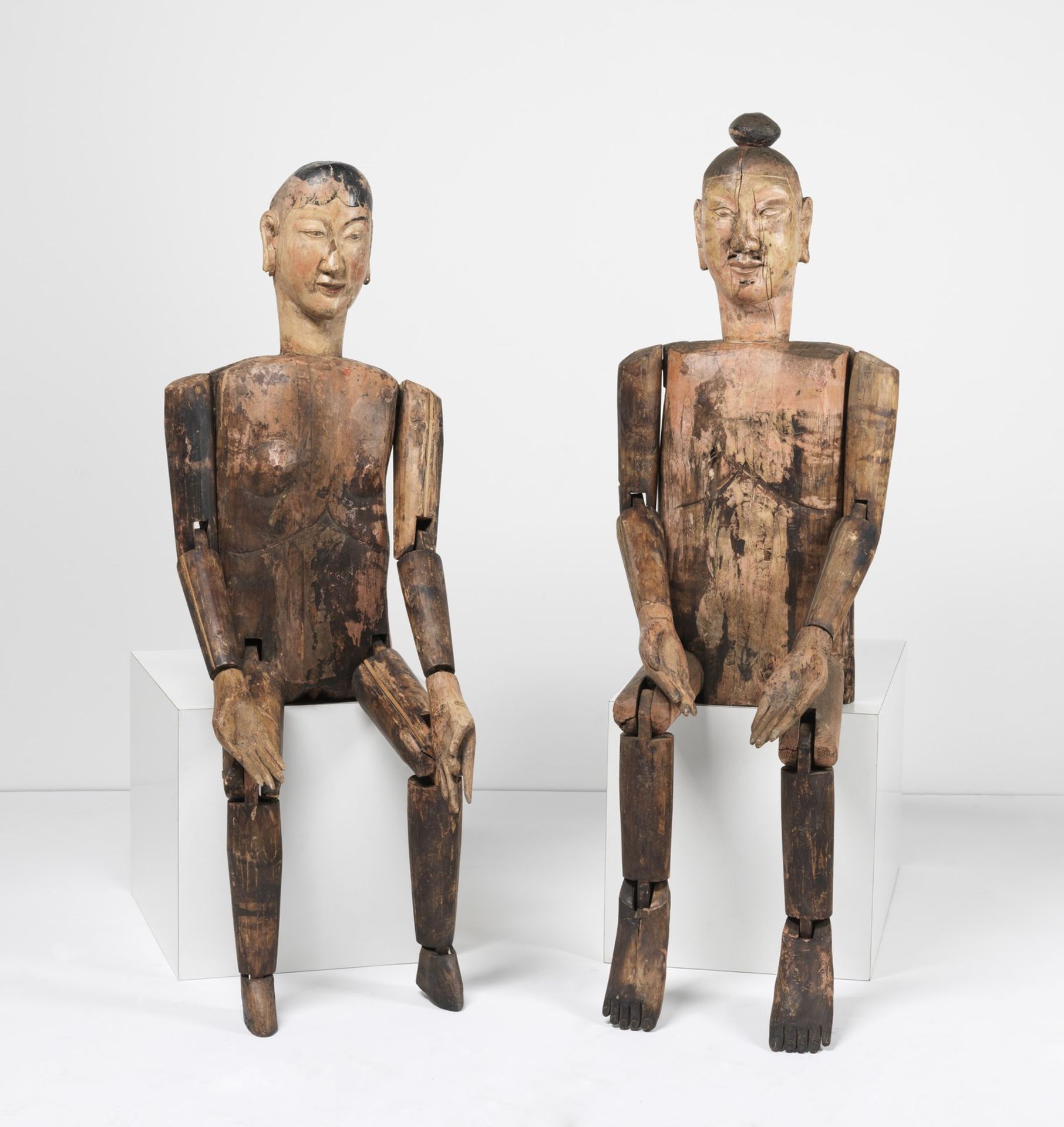 Arte Cinese A pair of articulated wooden mannequins China, Qing dynasty, 19th century . - Bild 5 aus 7