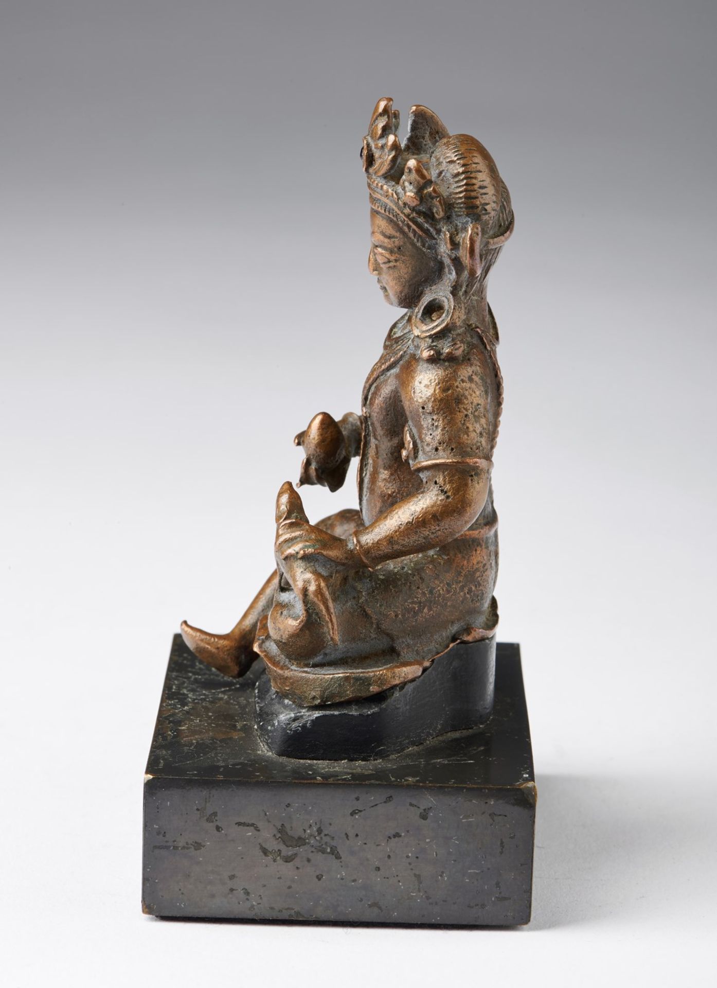 Arte Himalayana A copper figure of Jambhala Nepal, Malla period, 14th century . - Image 3 of 6