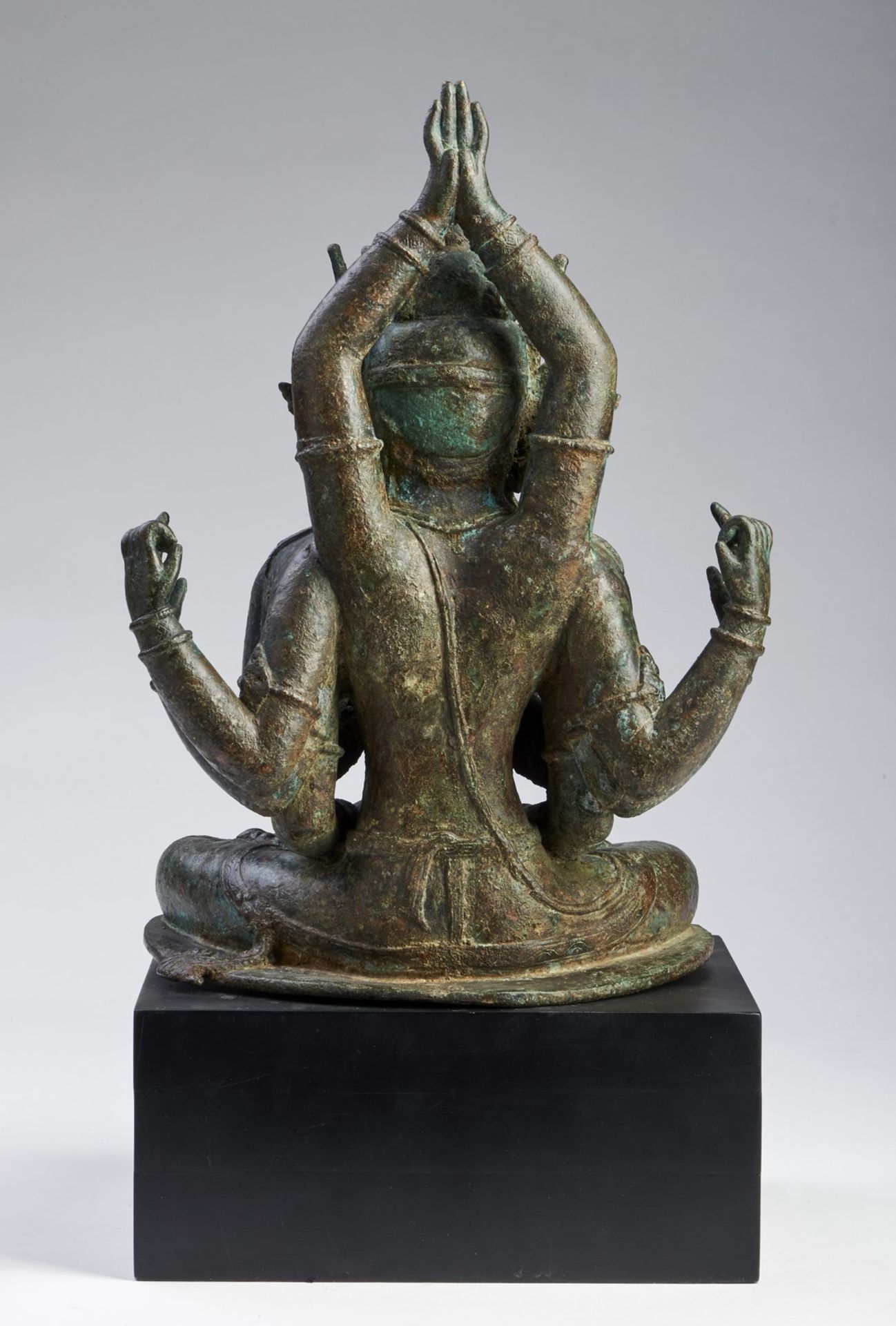 Arte Himalayana A rare large bronze figure of Manjushri NamasangitiNepal, 16th-17th century . - Bild 4 aus 10