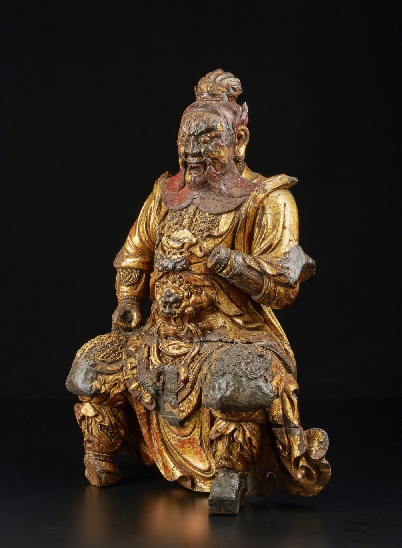 Arte Cinese A lacquered wood figure of Lokapala China, Ming dynasty, Transitional period, 17th cent - Bild 2 aus 5