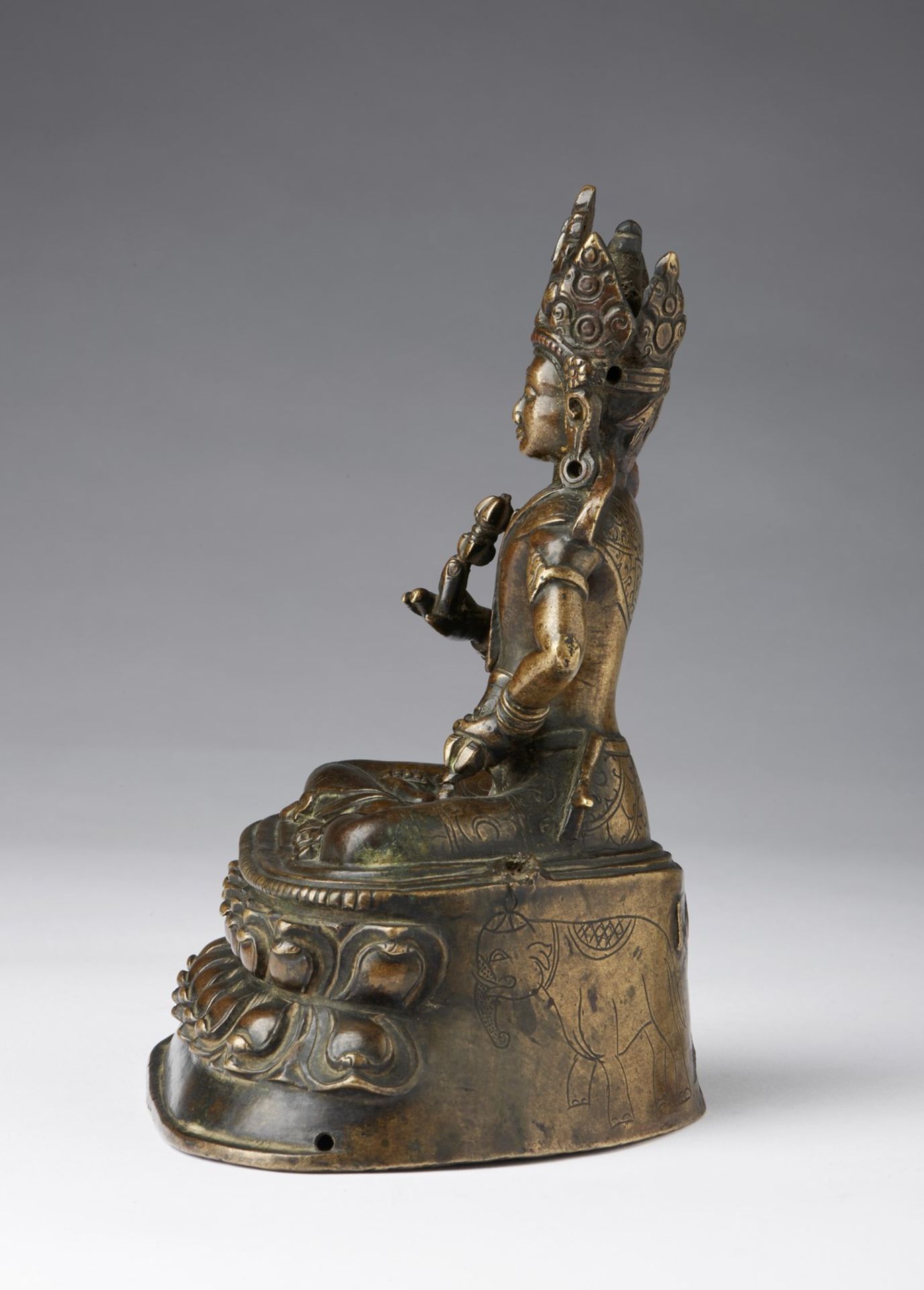 Arte Himalayana A bronze figure of Vajrasattva Tibet, 12th-13th century . - Bild 3 aus 6