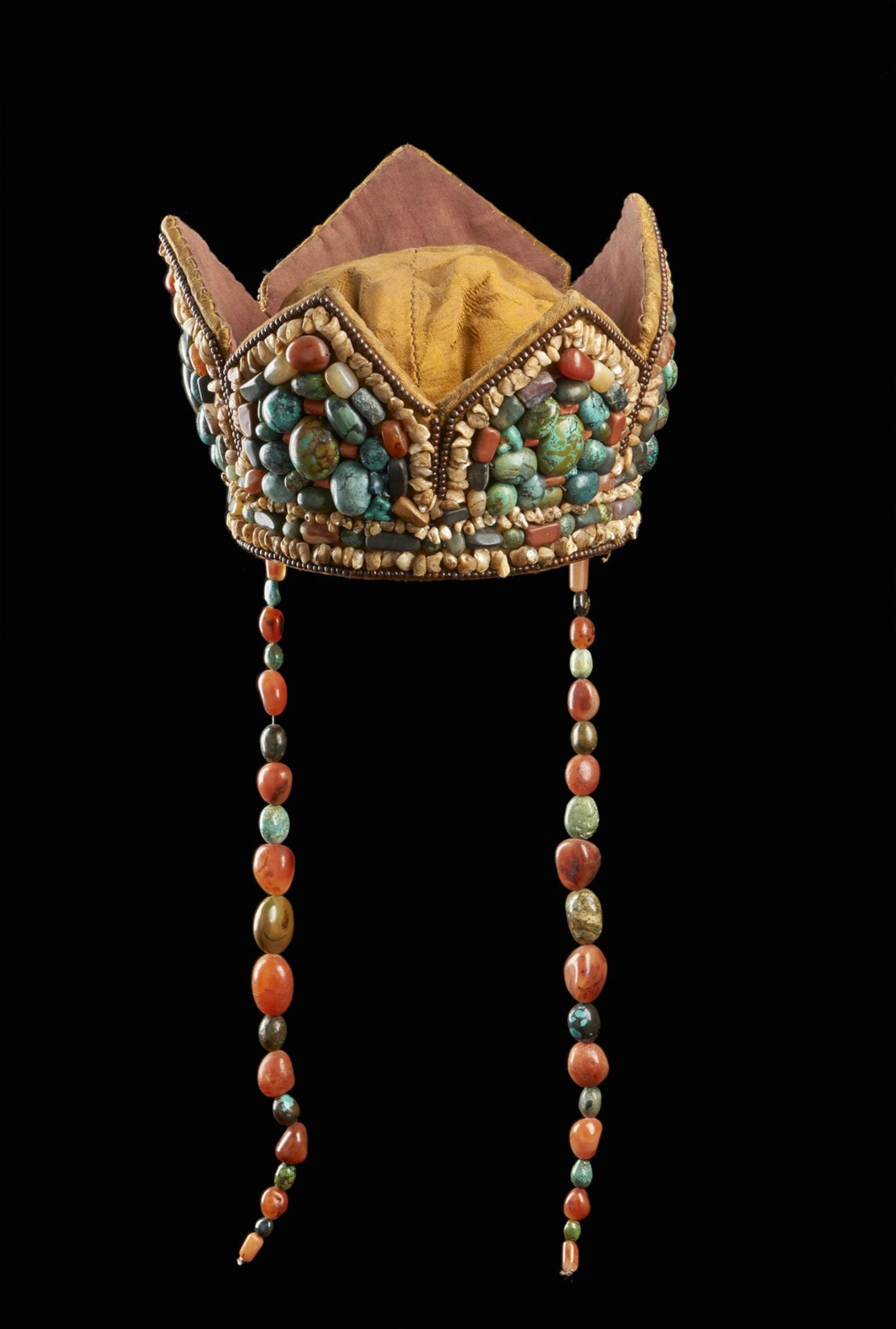 Arte Himalayana A crown shaped headgear with coral and turquoise beadsLadakh, 19th century . - Bild 3 aus 9