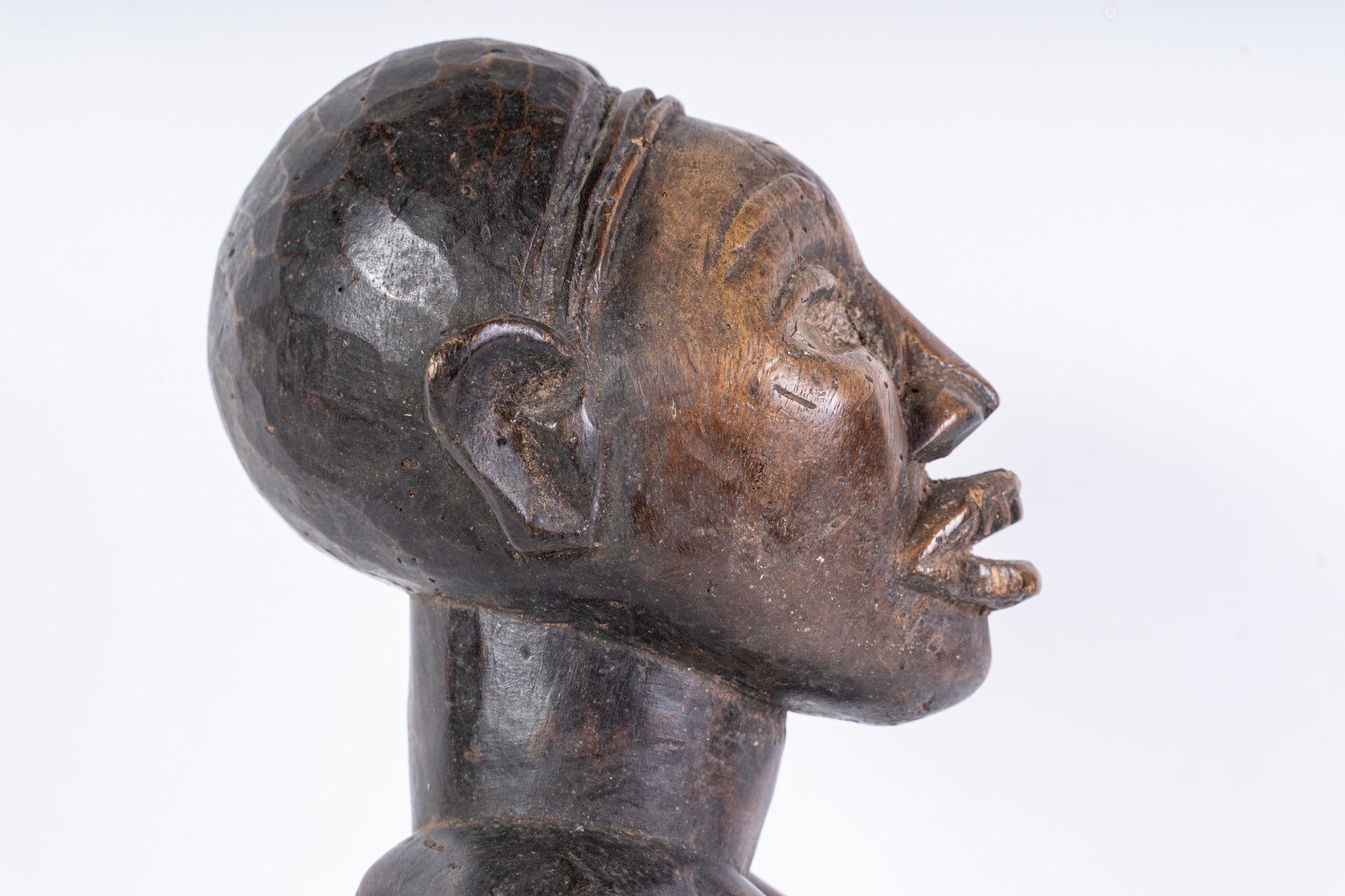 Arte africana Prisoner sculpture, YombeD.R. Congo. - Image 4 of 6