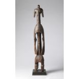 Arte africana A Mumuye iagalagana female figure Nigeria .