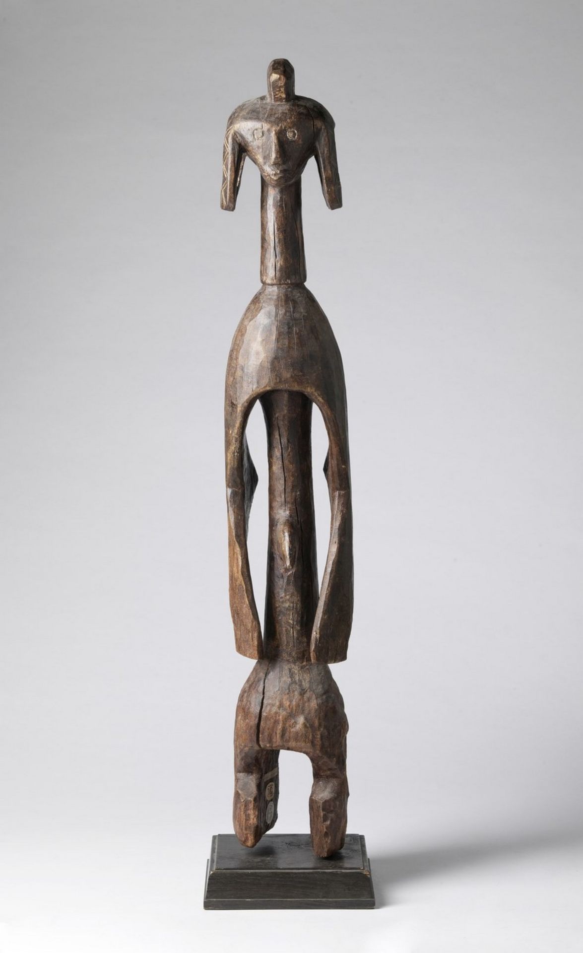 Arte africana A Mumuye iagalagana female figure Nigeria .