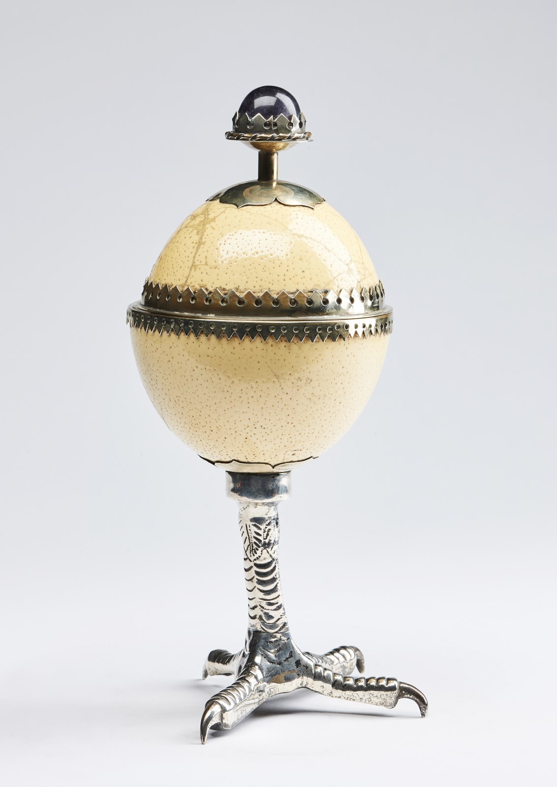 Naturalia Anthony Redmile, mounted ostrich egg England, 20th century . - Image 2 of 4