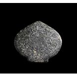 Arte Islamica A Timurid stone pendant (takthi) carved with floral design Iran,15th century .