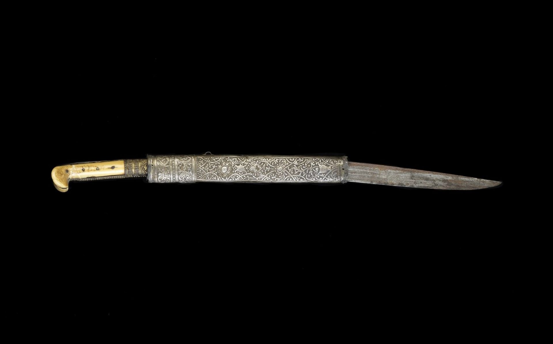 Arte Islamica An Ottoman Yataghan with bone handle and gilded decorated bladePossibly Turkey, 19th