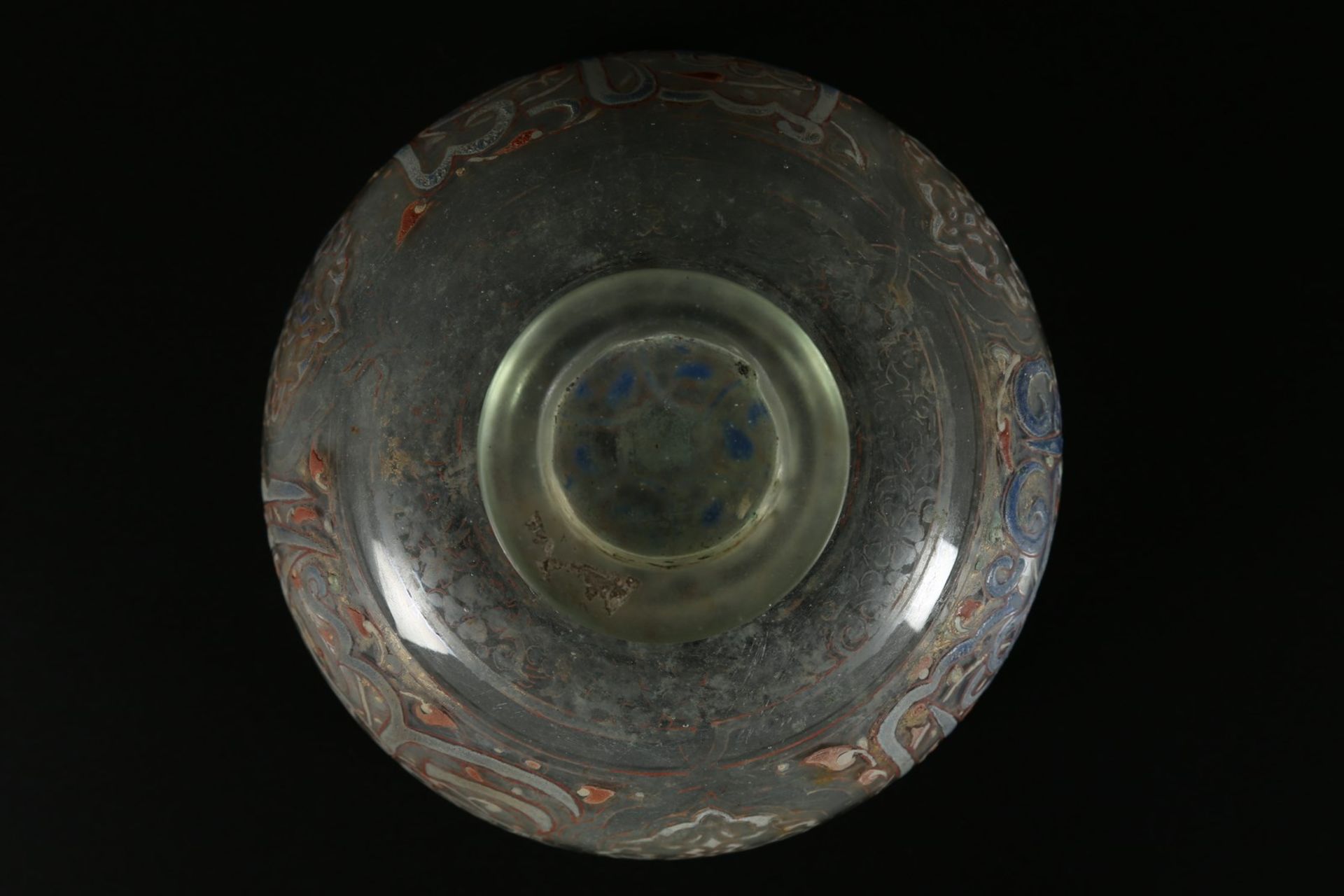 Arte Islamica An Islamic enamel glass bowl 19th century or earlier . - Bild 3 aus 4