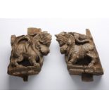 Arte Indiana A pair of carved wooden lion figuresSouthern India, possibly Karnataka, 18th century .