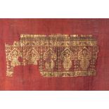 Arte Islamica An early Mughal textile fragment decorated with gold leafIndia, 16th-17th century .