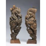 Arte Indiana A pair of carved wood yali figuresSouthern India, 18th century .