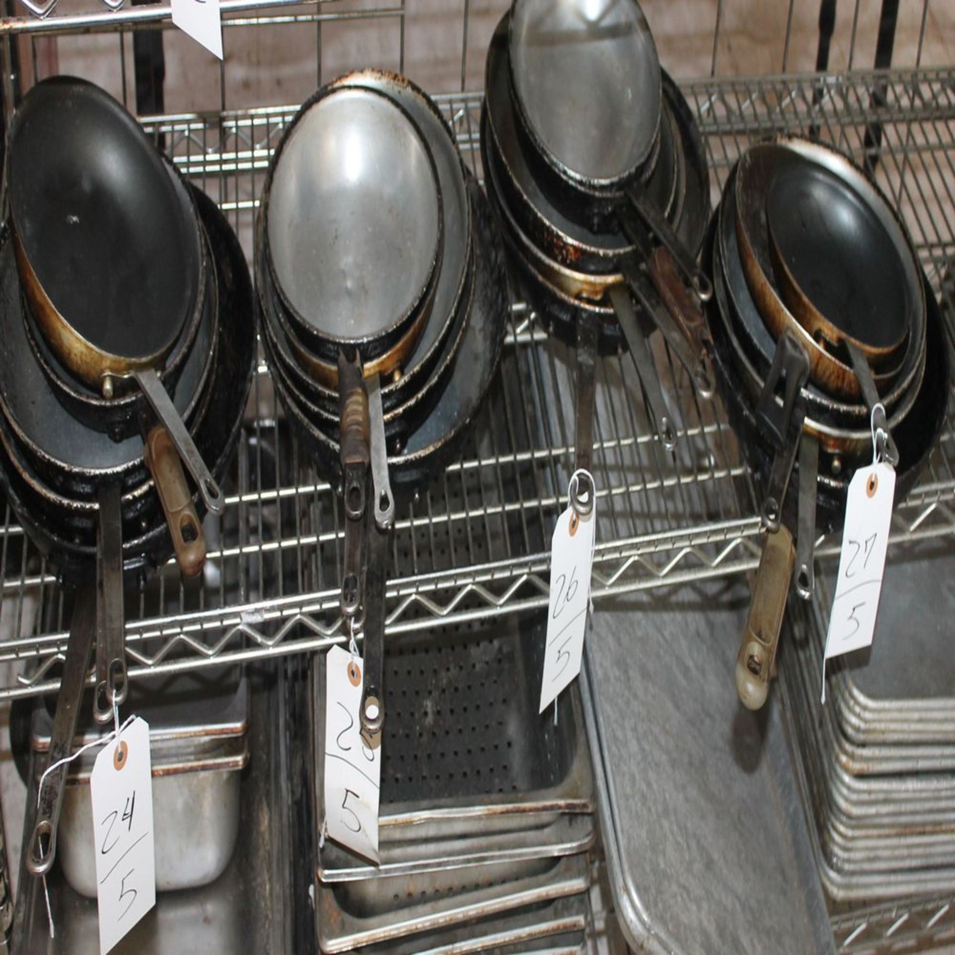 ASSORTED FRYING PANS