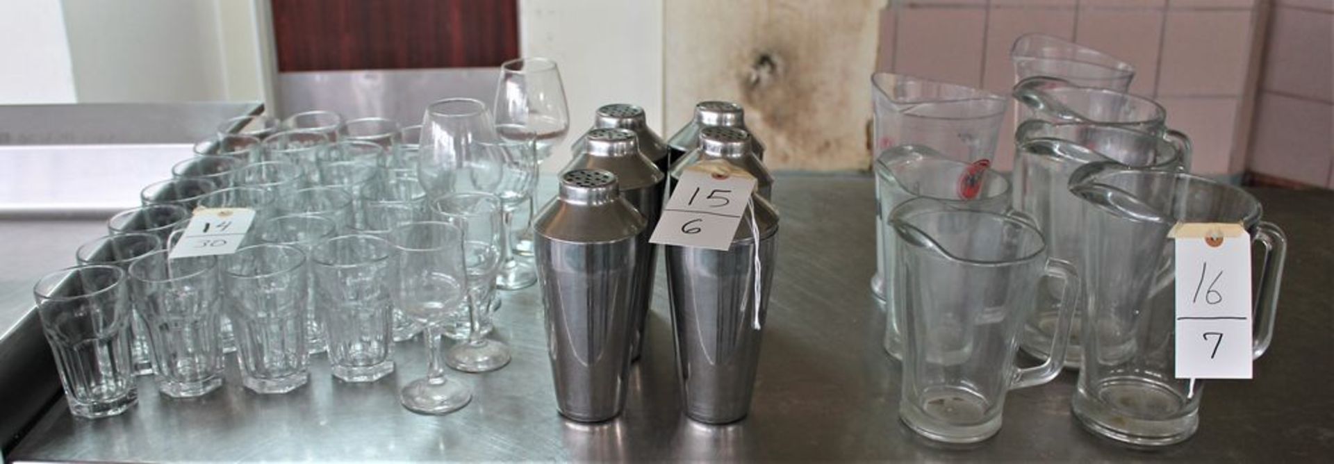 COCKTAIL SHAKERS