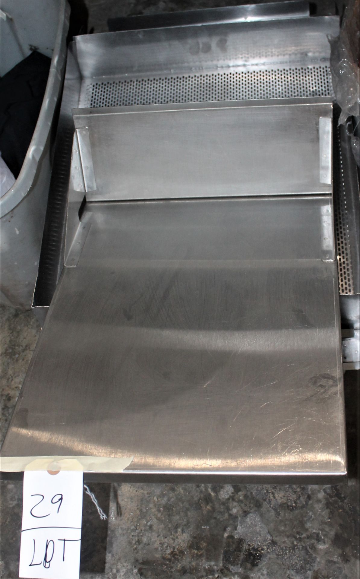 SS DRAIN PAN AND SHELVES