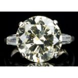 Plat. Ring, 5.70 CTW Round Diamond, GIA (VS1, Q-R)