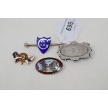 A silver Forth Road Bridge brooch, and three other brooches (4)