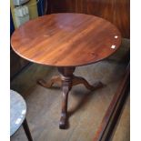 A Colonial style tripod table, 91 cm diameter