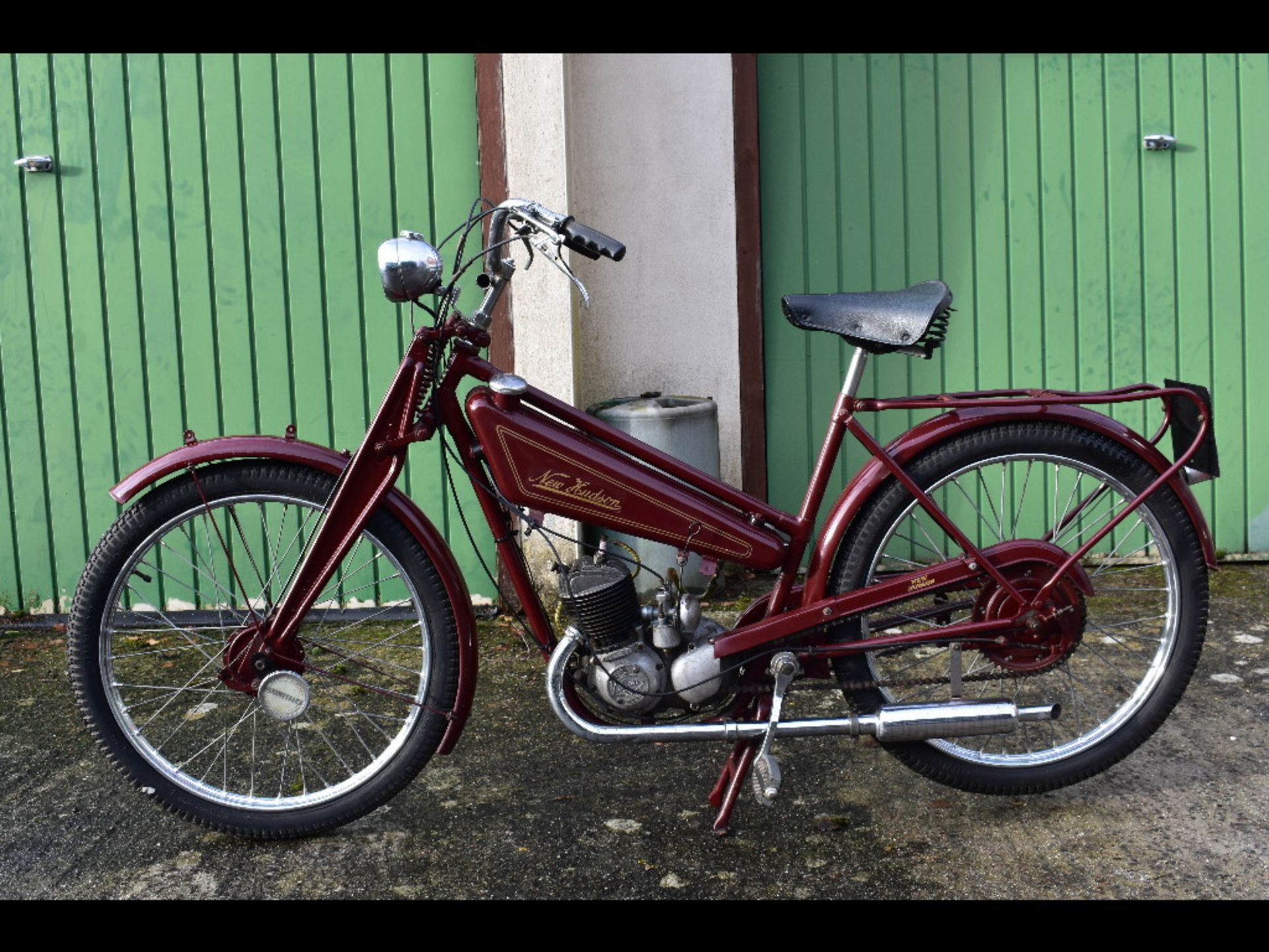 A 1952 New Hudson Autocycle, registration number XKP 421A, frame number 6998, engine number