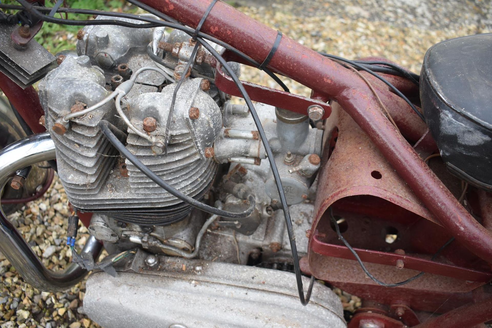 A 1959 Royal Enfield Registration number VOR 934 Lacks petrol tank Barn stored from a deceased - Image 6 of 6