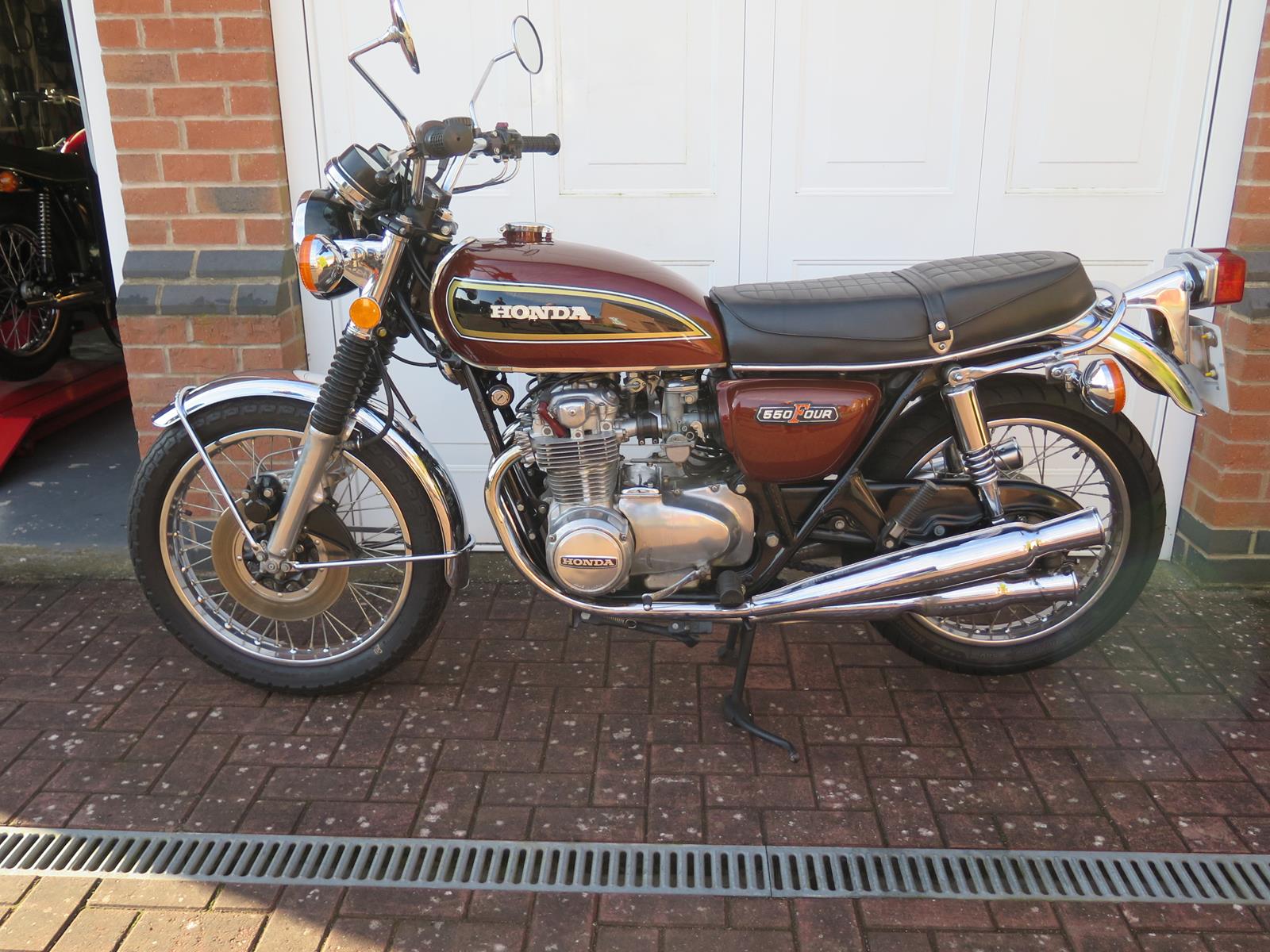 A 1976 Honda CB 550/4 Registration number OJT 114P Frame number CB5501232792 Engine number - Image 2 of 8