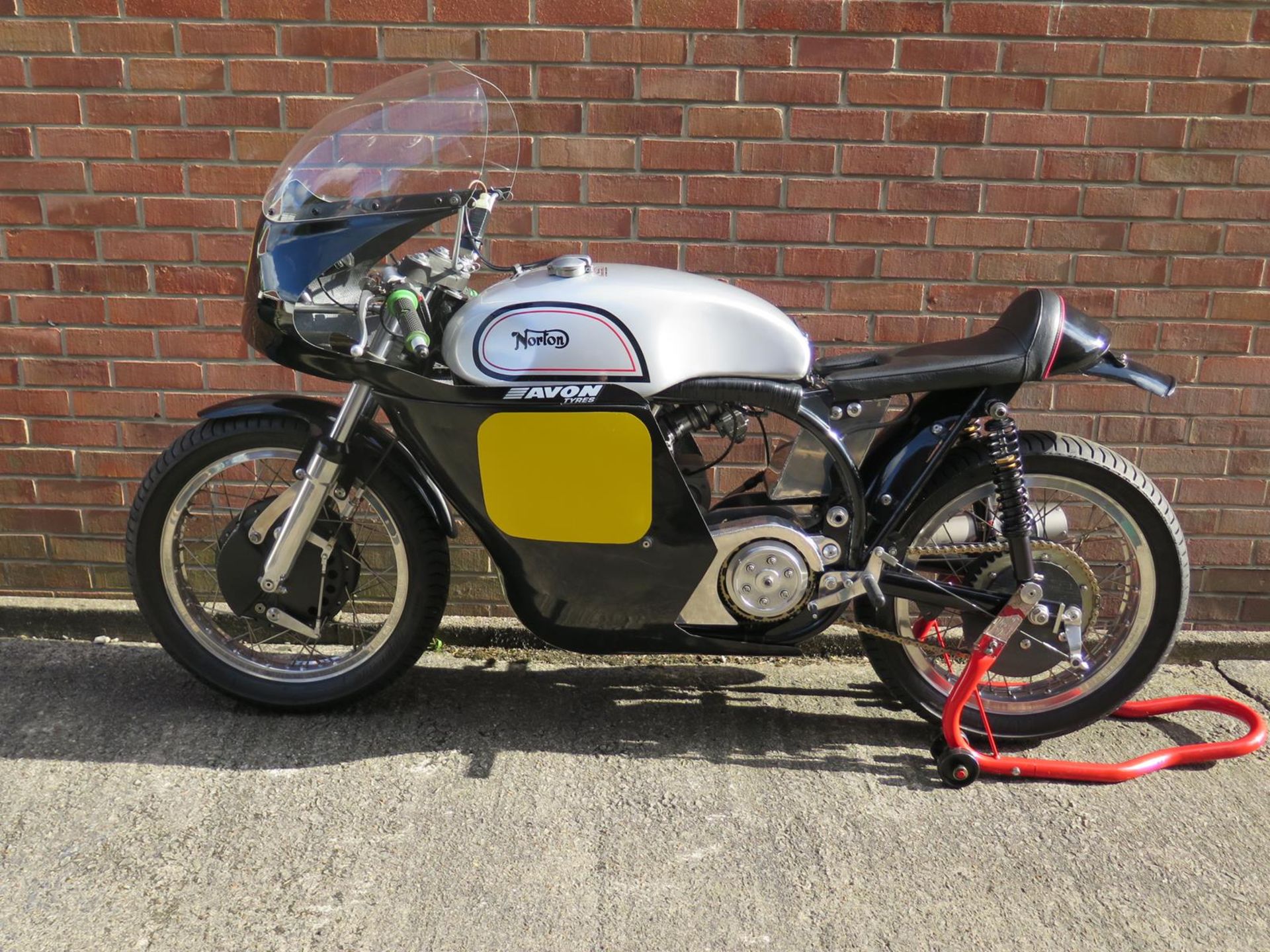 A Norton Manx replica Built by well known constructor Tony Dunnell in 2017 Taken to Isle of Man - Image 2 of 6