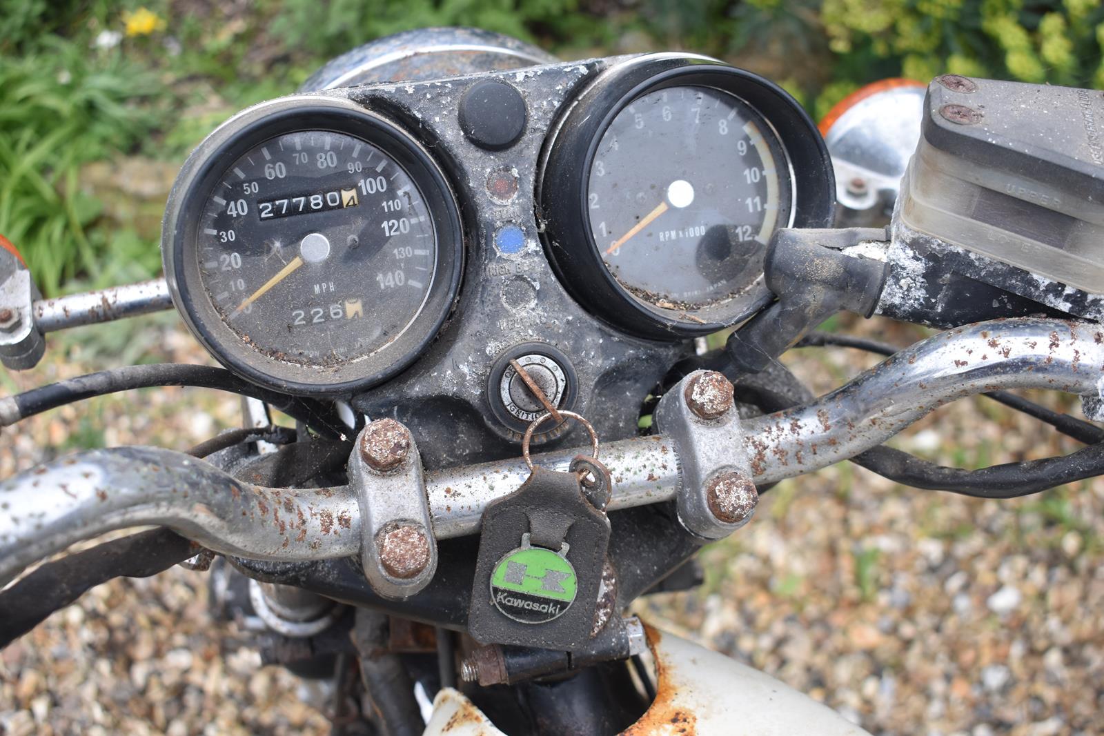 A 1976 Kawasaki KH250 Registration number LYU 693P Engine number CIE042592 Last taxed 1994 Barn - Image 6 of 6