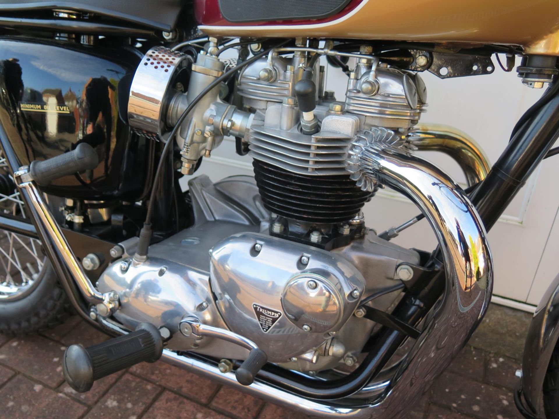 A 1967 Triumph T120 TT Bonneville Frame number DU 61549 Engine number DU 61549 - Image 8 of 9