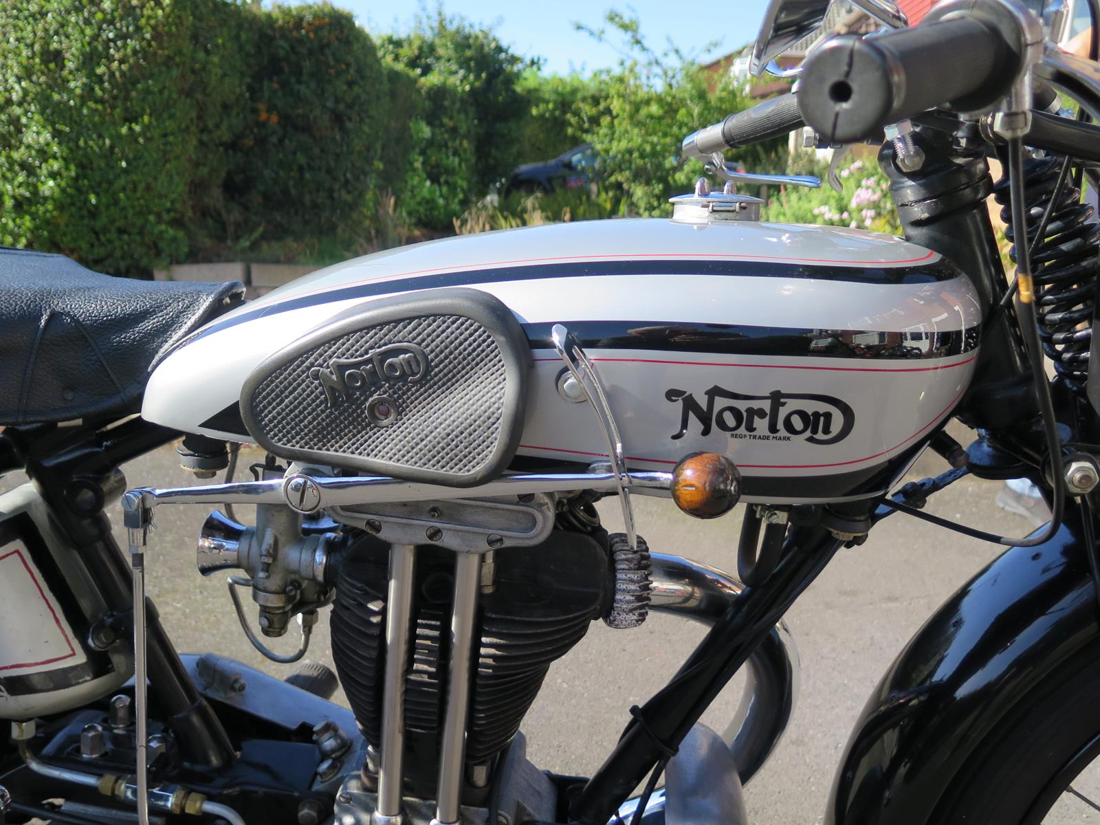 A 1930 Norton Model 18 Registration number VK 1615 Frame number 40989 Engine number 46728 V5C - Image 3 of 8