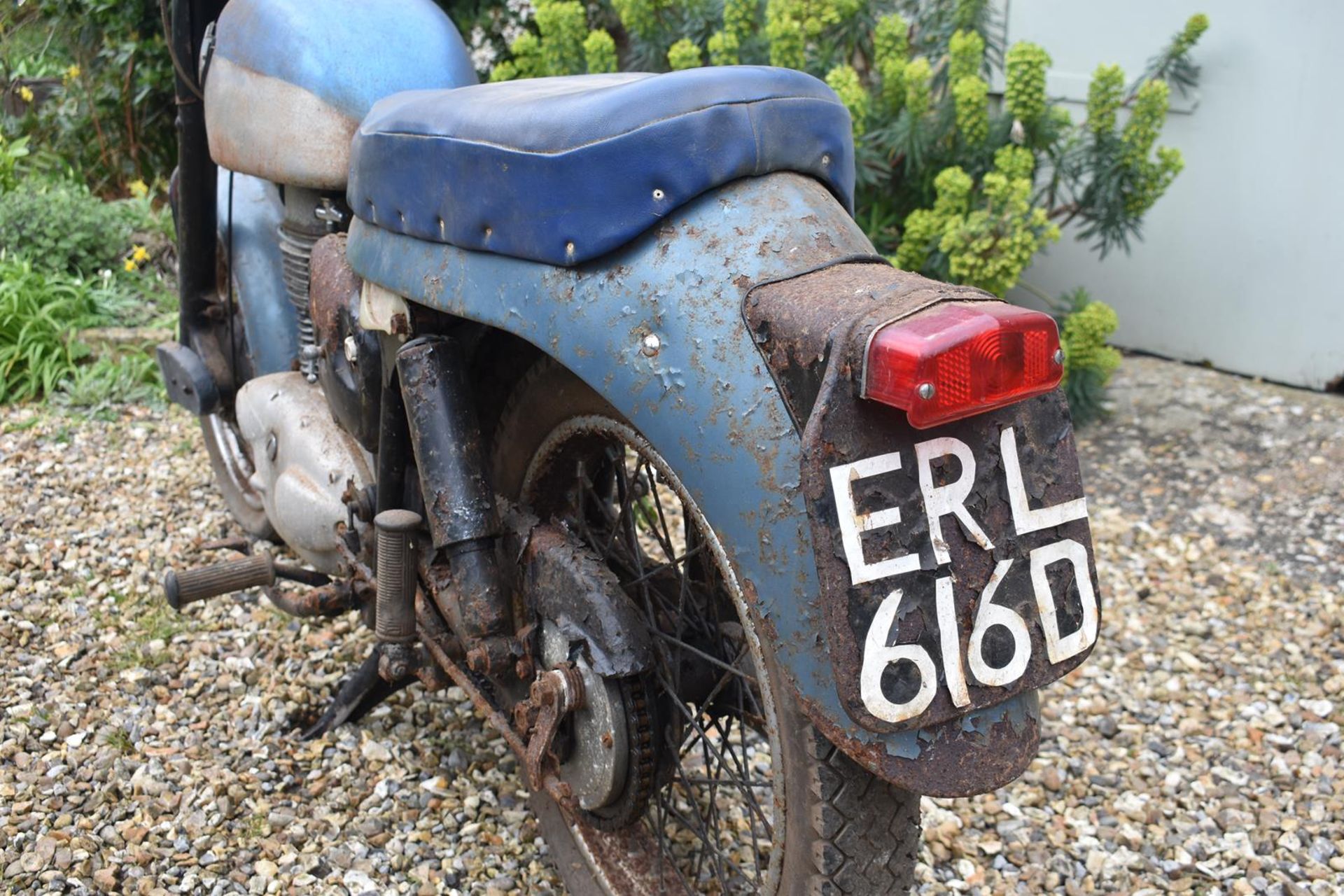 A 1966 Royal Enfield Clipper 250 Registration number ERL 616D Last taxed 1990 Barn stored from a - Image 5 of 5