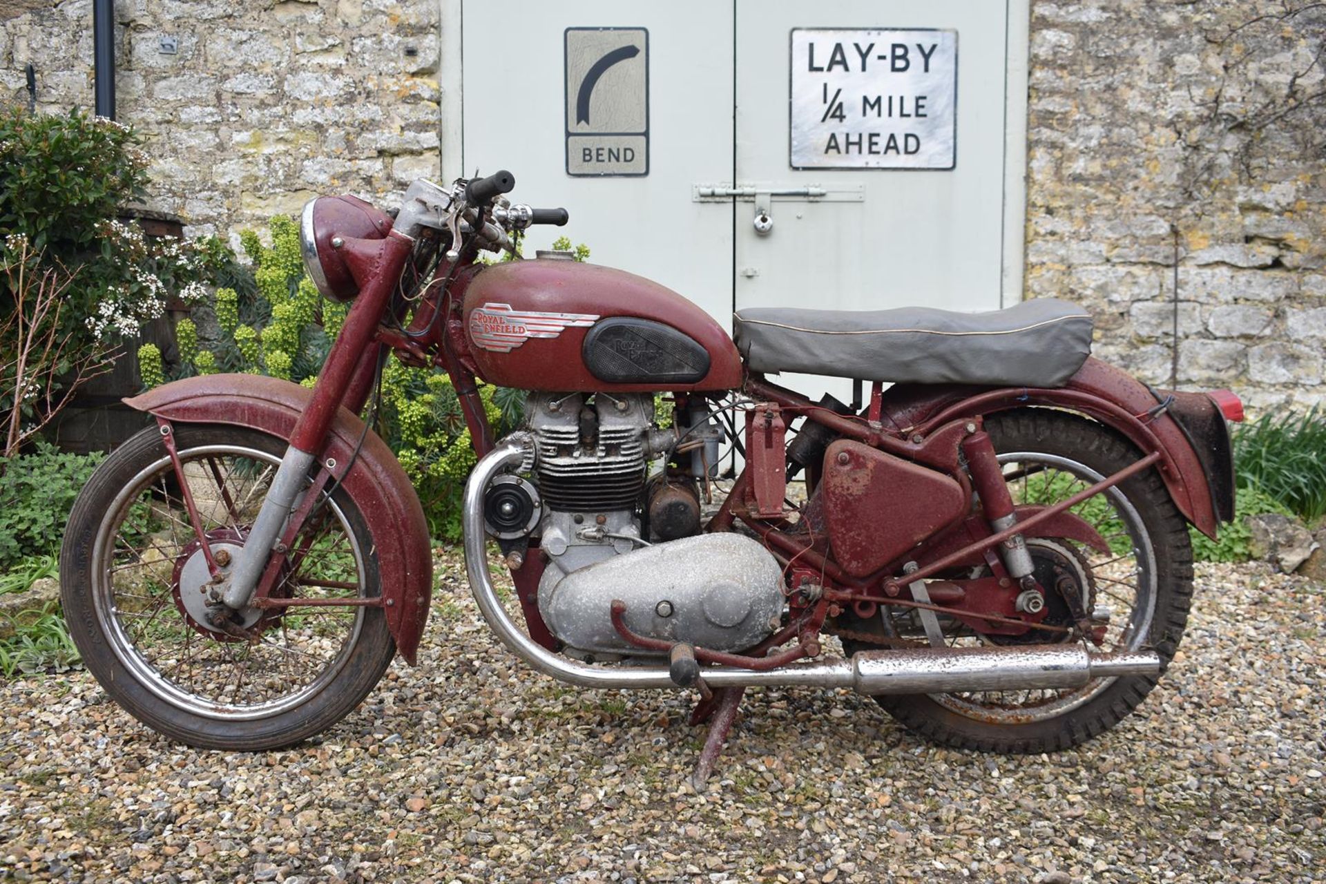 A 1953 Royal Enfield Meteor Registration number PTV 188 Engine number T7659 Barn stored from a - Image 2 of 6