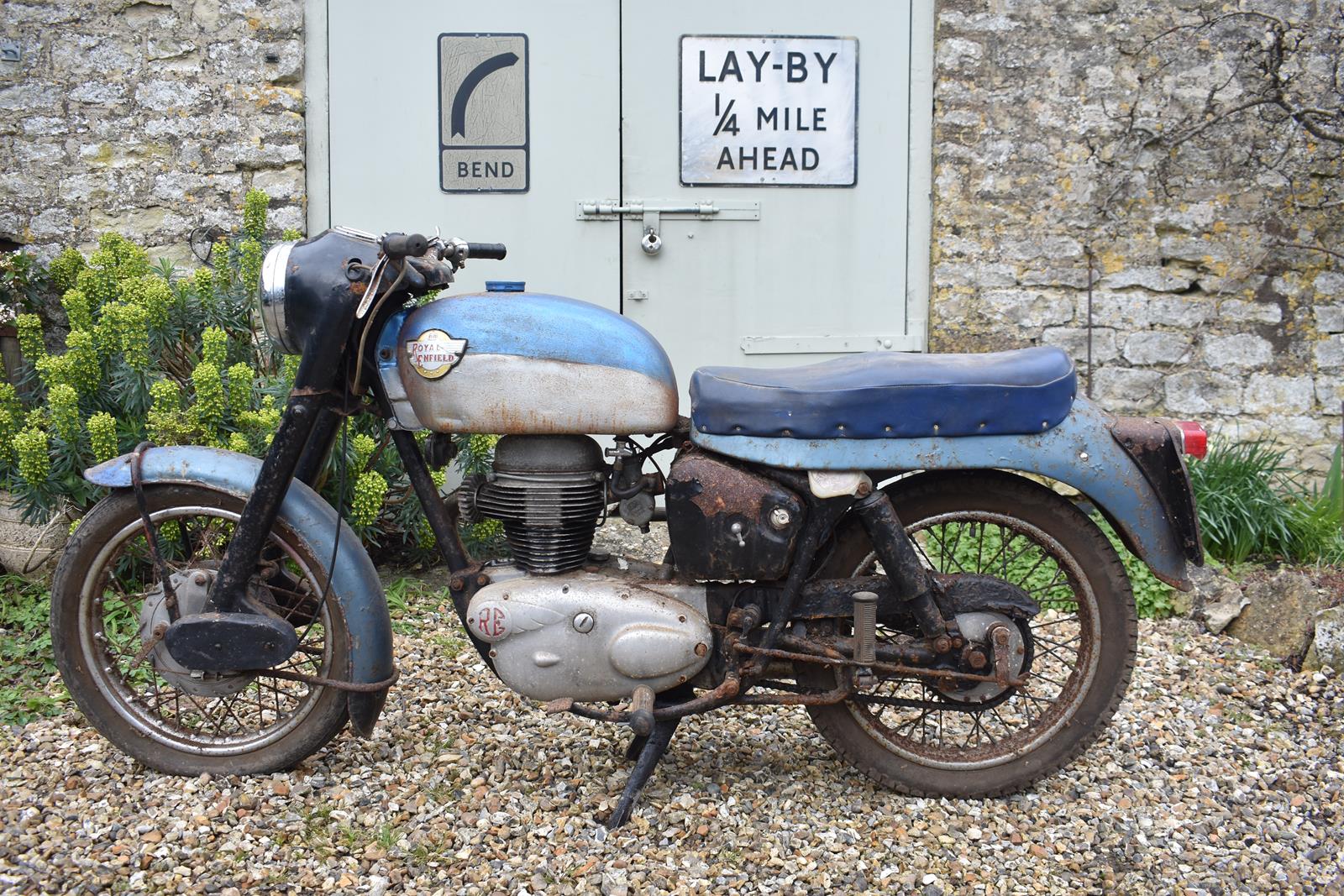 A 1966 Royal Enfield Clipper 250 Registration number ERL 616D Last taxed 1990 Barn stored from a - Image 2 of 5